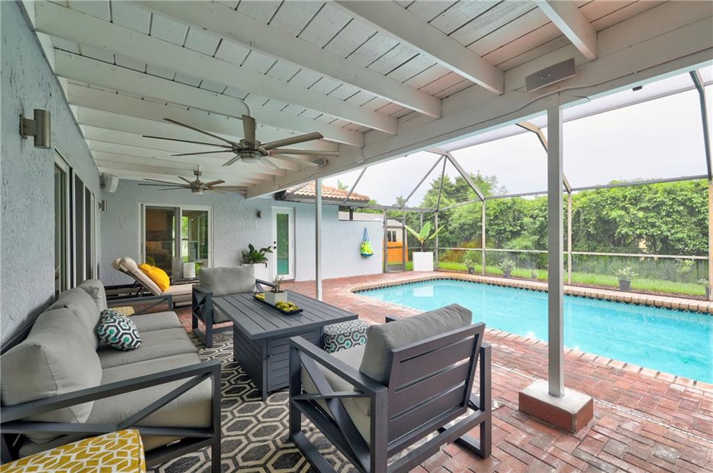 CYPRESS LAKES - Residential