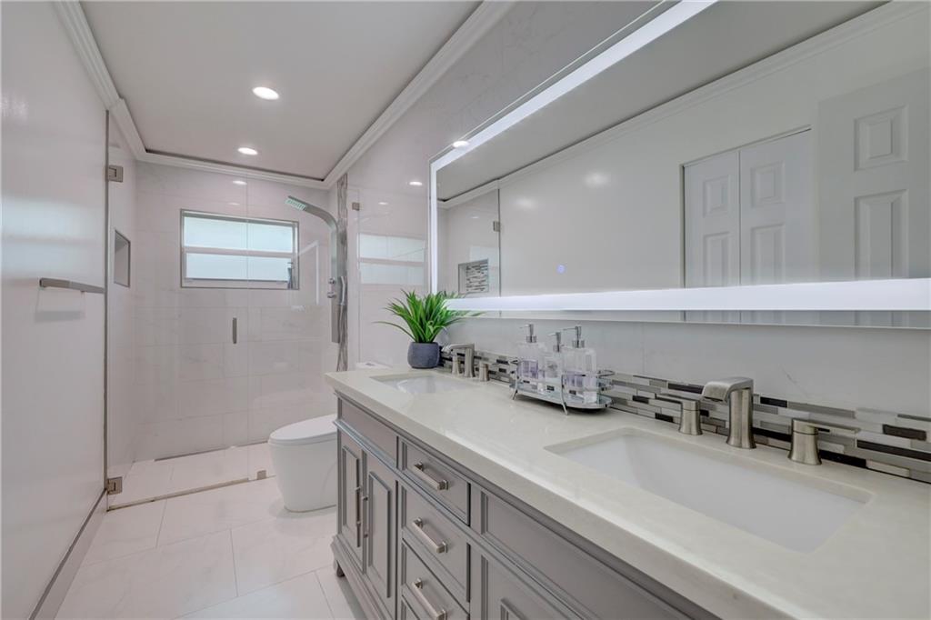 CYPRESS LAKES - Residential