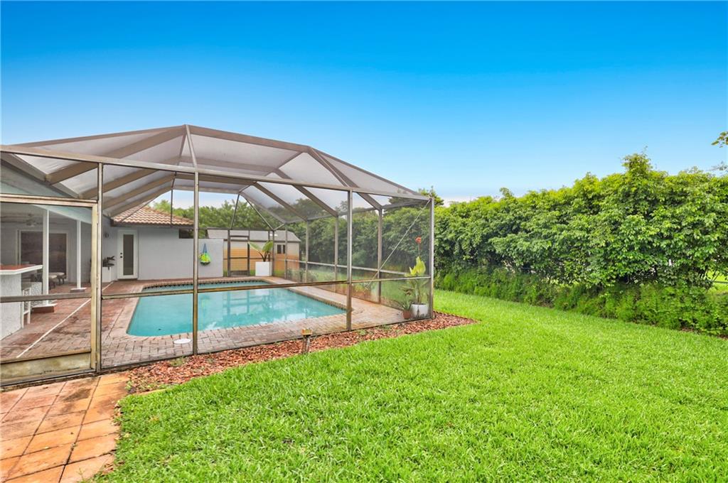CYPRESS LAKES - Residential