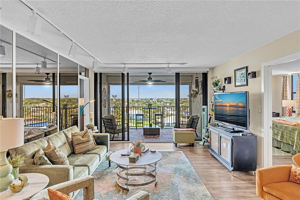 701 Riverside - Residential