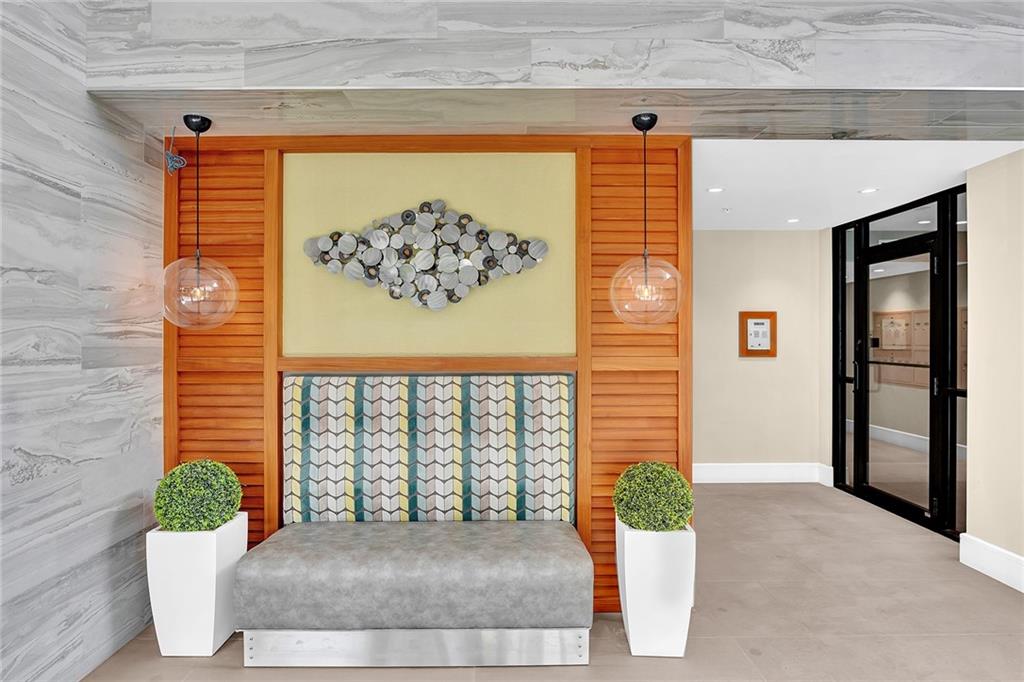 701 Riverside - Residential