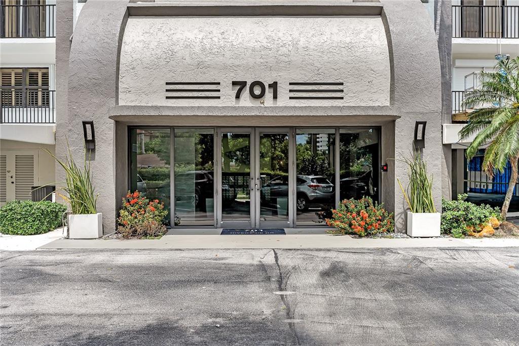 701 Riverside - Residential