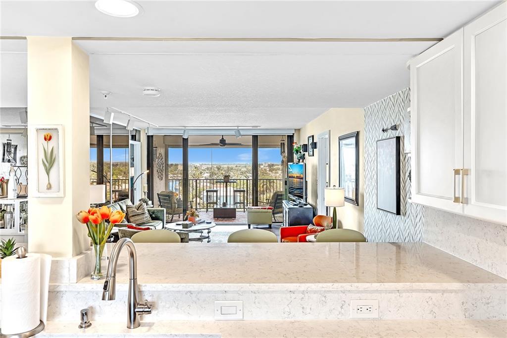 701 Riverside - Residential