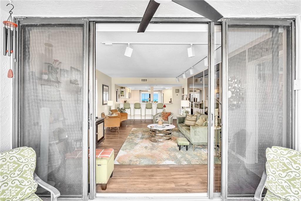 701 Riverside - Residential