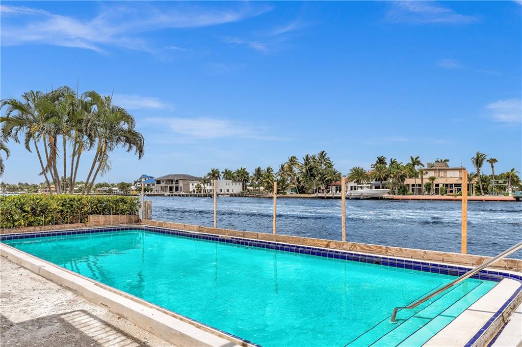 701 Riverside - Residential