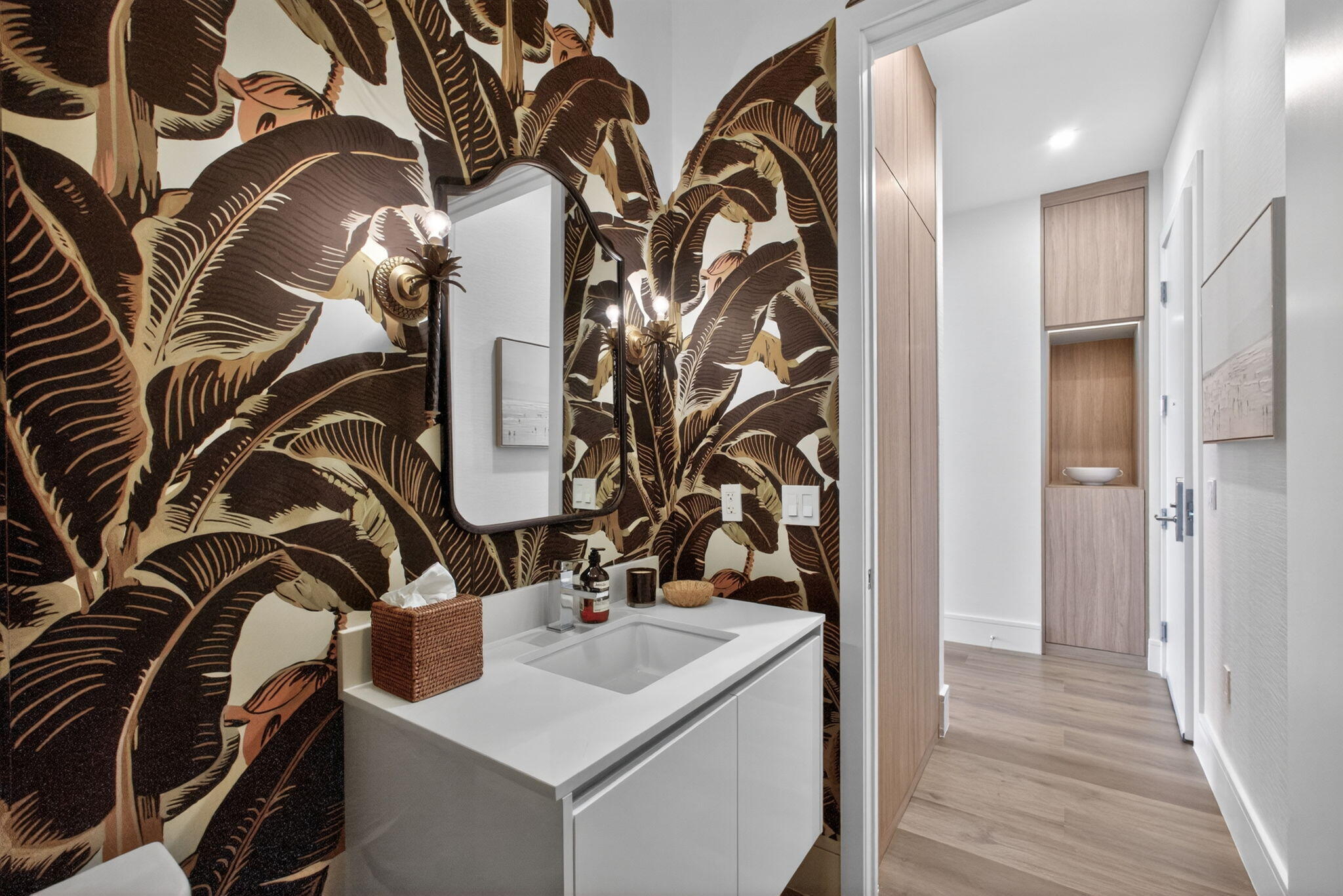 NAUTILUS 220 CONDO - Residential