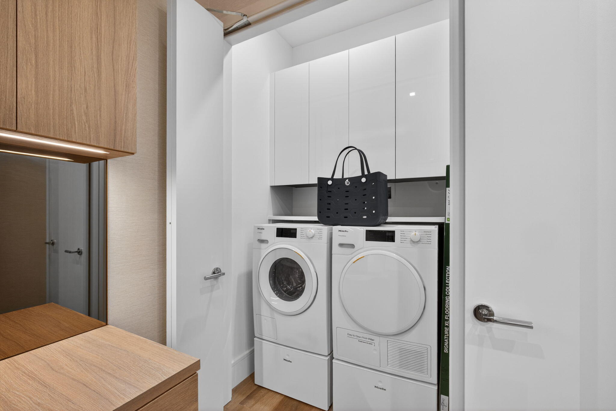 NAUTILUS 220 CONDO - Residential
