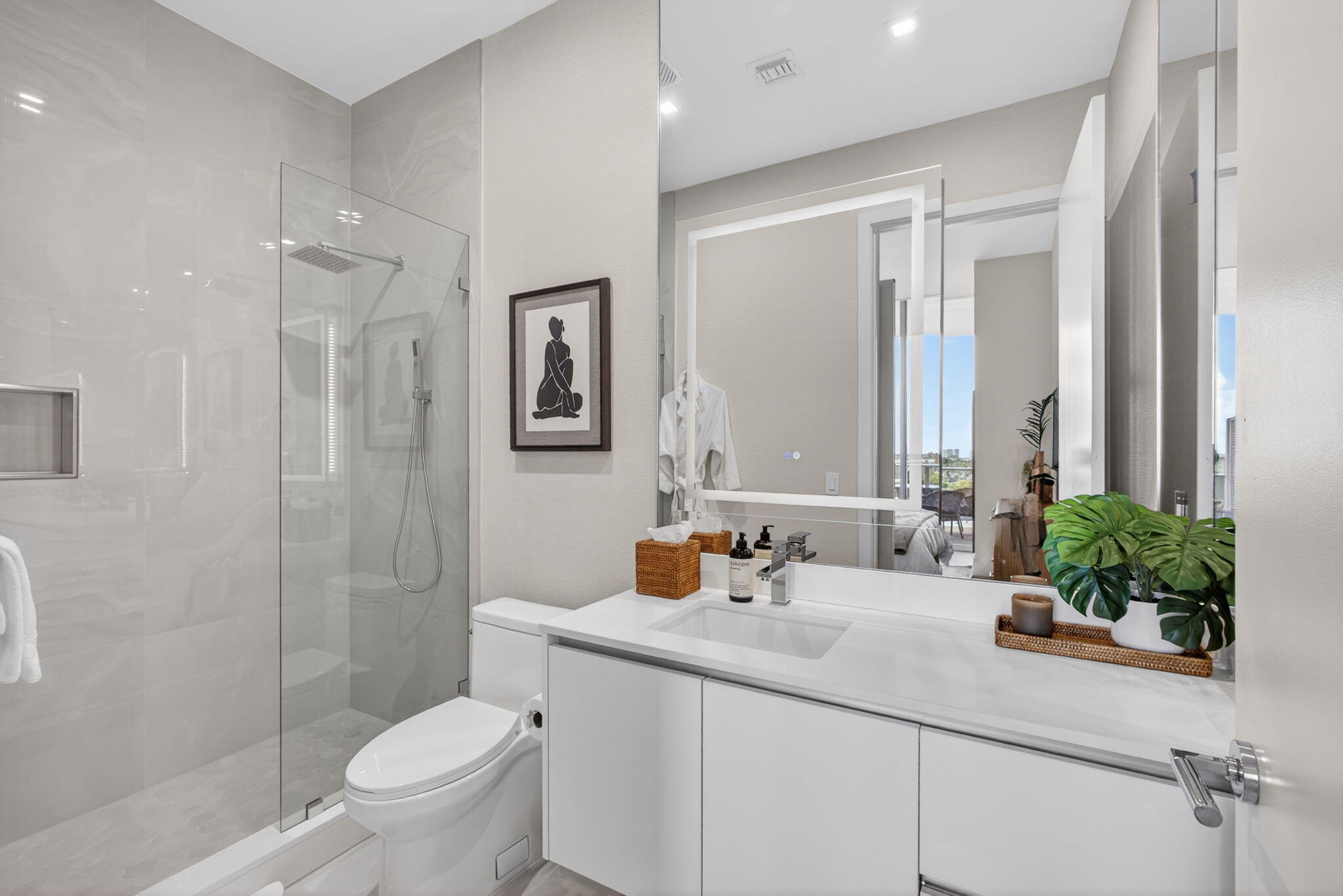 NAUTILUS 220 CONDO - Residential