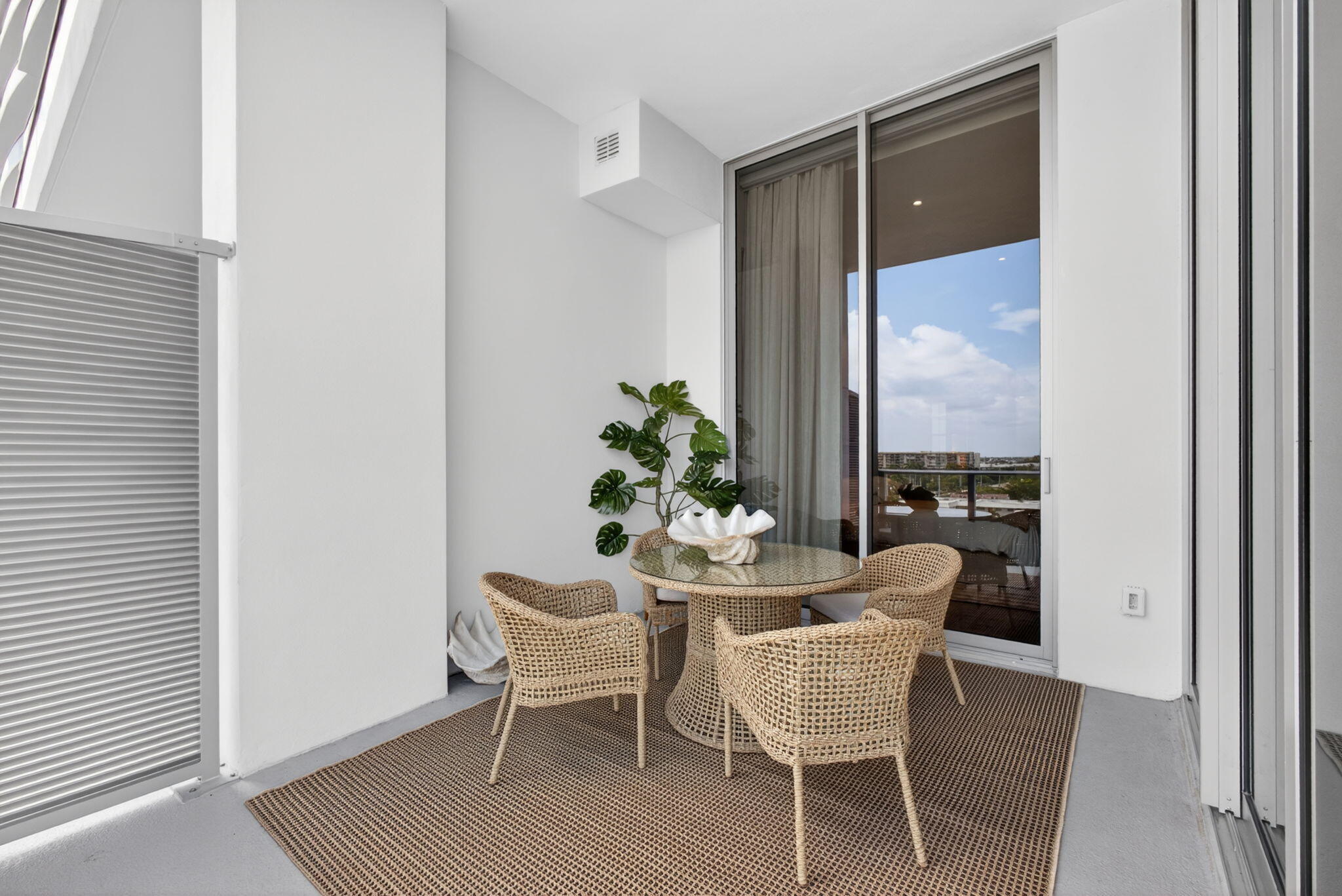 NAUTILUS 220 CONDO - Residential