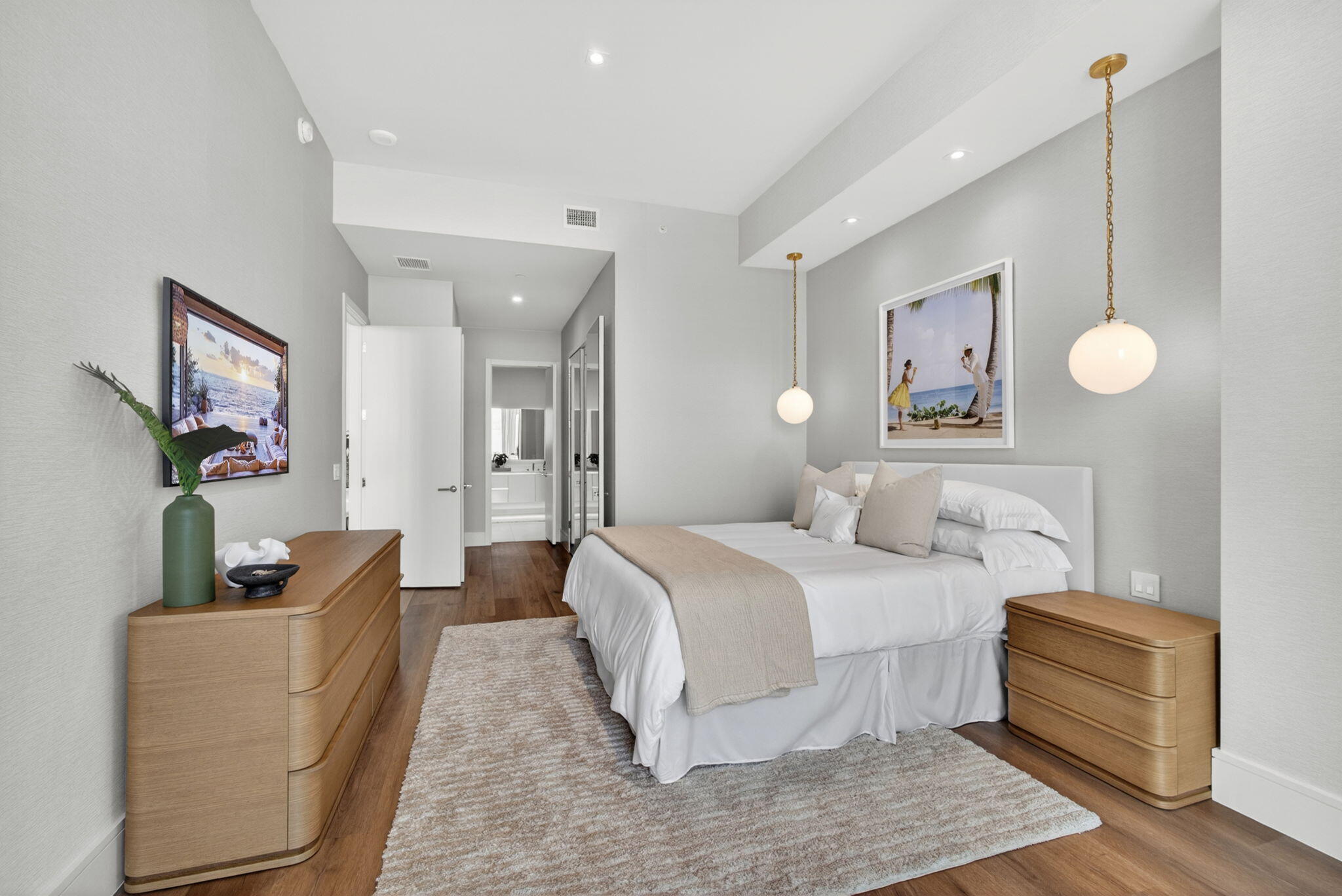 NAUTILUS 220 CONDO - Residential