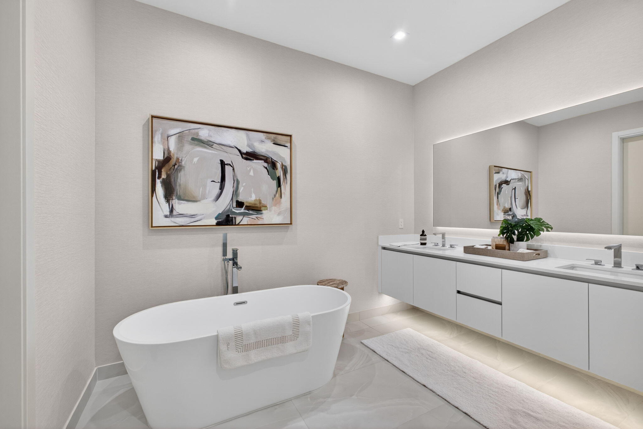 NAUTILUS 220 CONDO - Residential