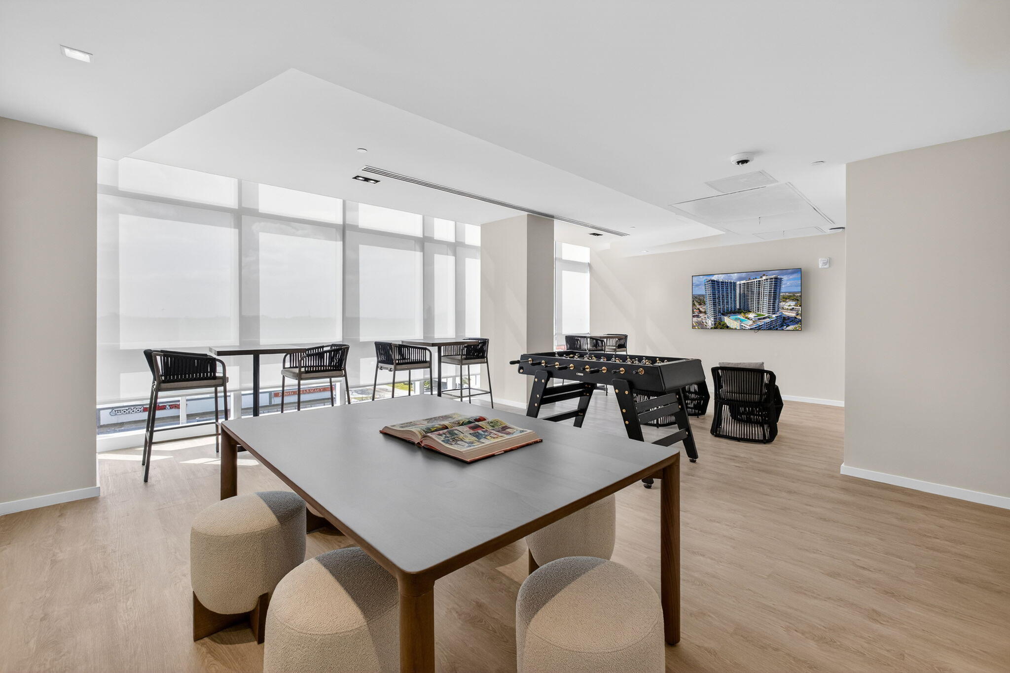 NAUTILUS 220 CONDO - Residential