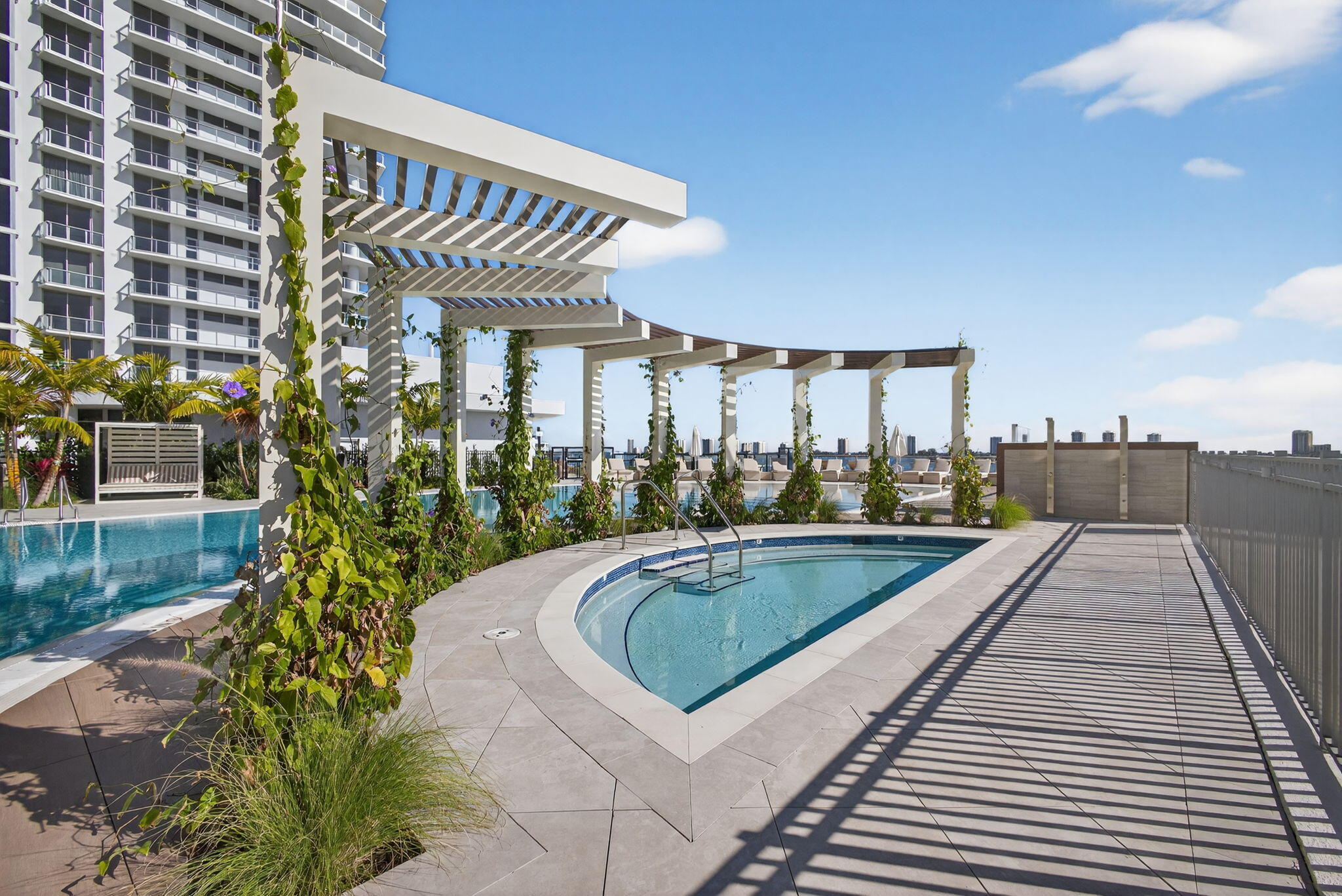 NAUTILUS 220 CONDO - Residential