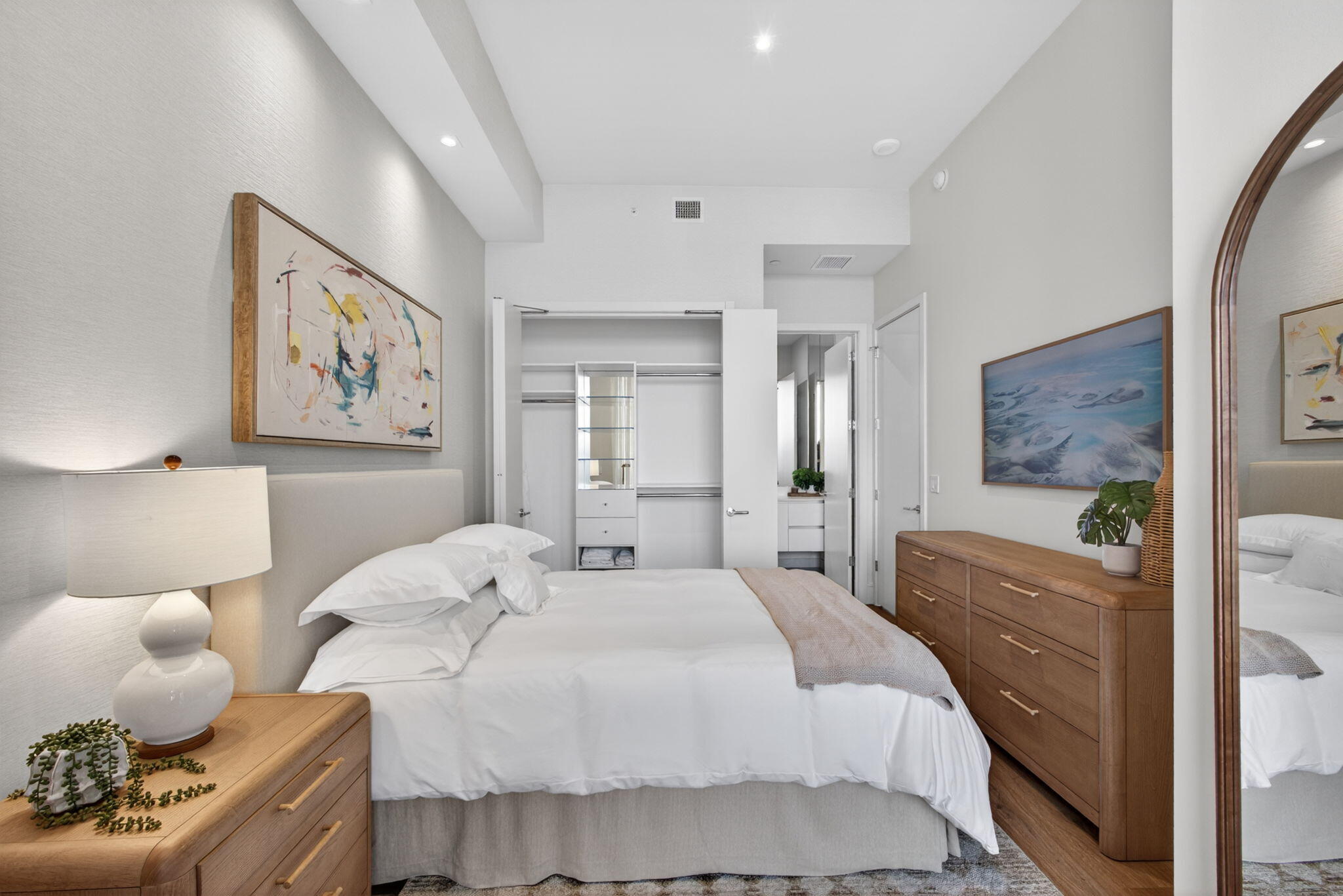 NAUTILUS 220 CONDO - Residential