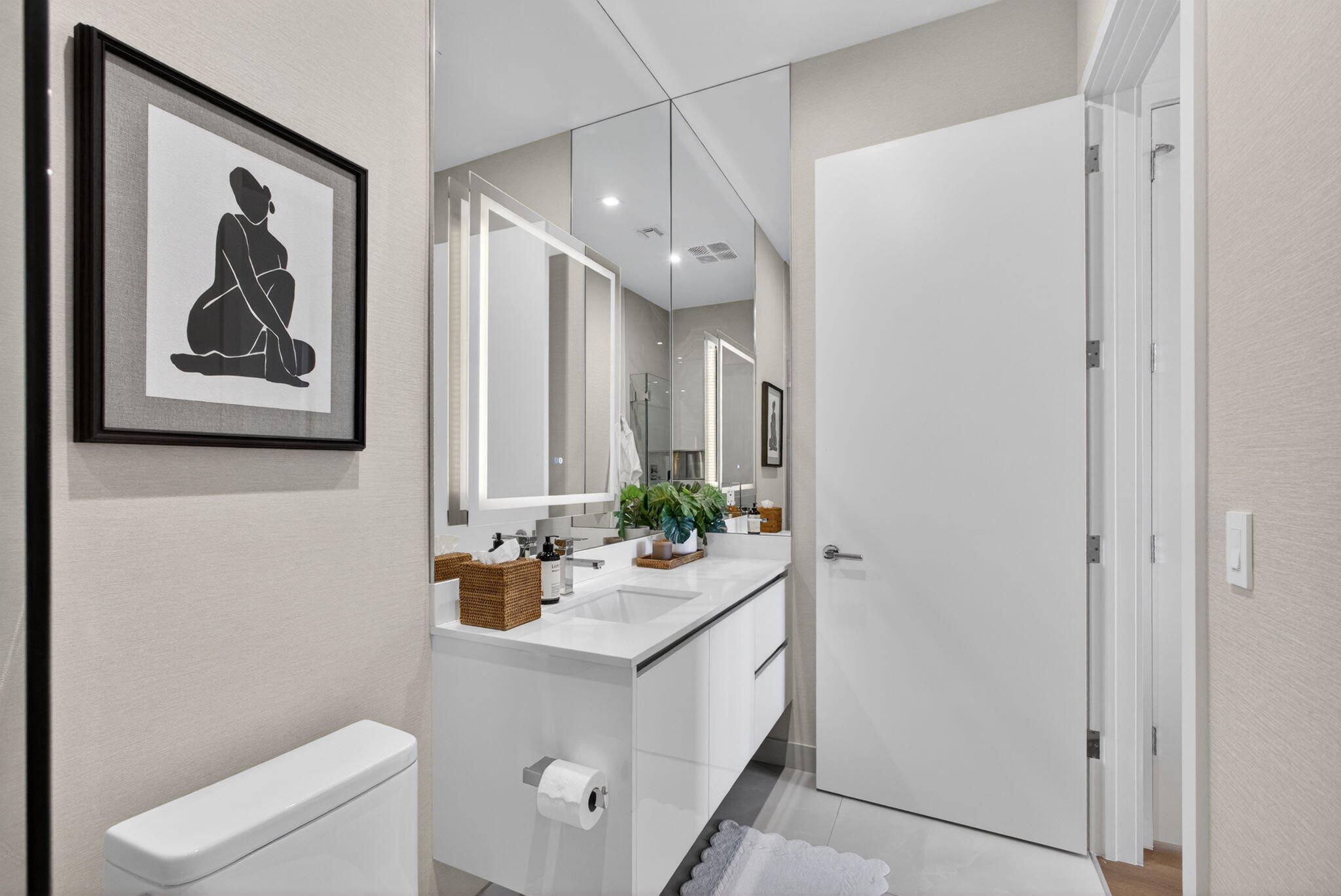 NAUTILUS 220 CONDO - Residential
