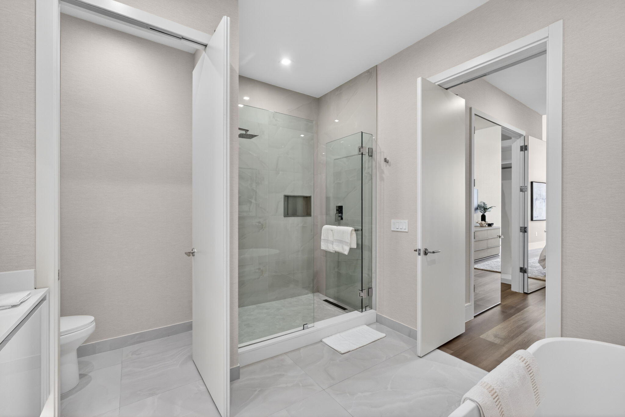 NAUTILUS 220 CONDO - Residential