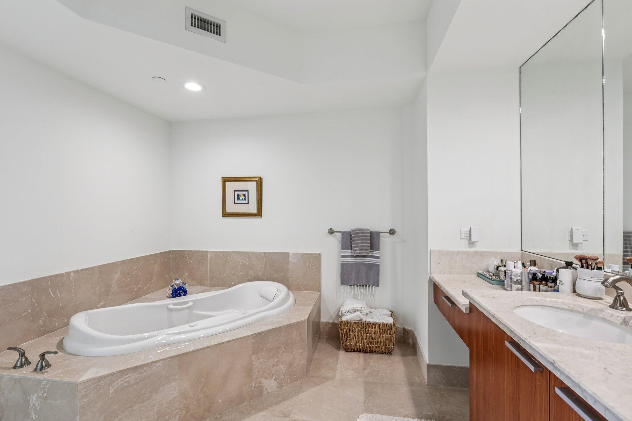 MARINA GRANDE RIVIERA BEACH CONDO - Residential