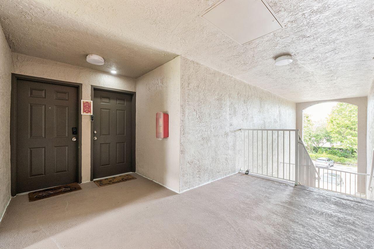 EVERGREEN LAKES CONDO - Residential