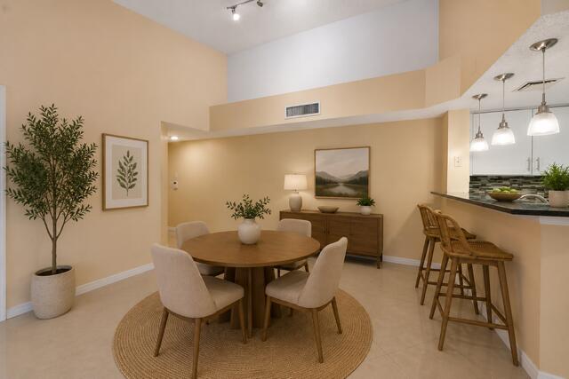 EVERGREEN LAKES CONDO - Residential