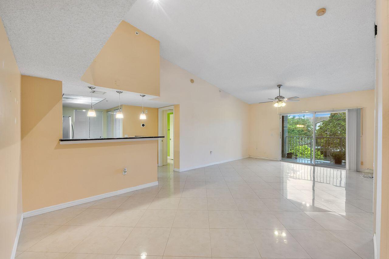 EVERGREEN LAKES CONDO - Residential
