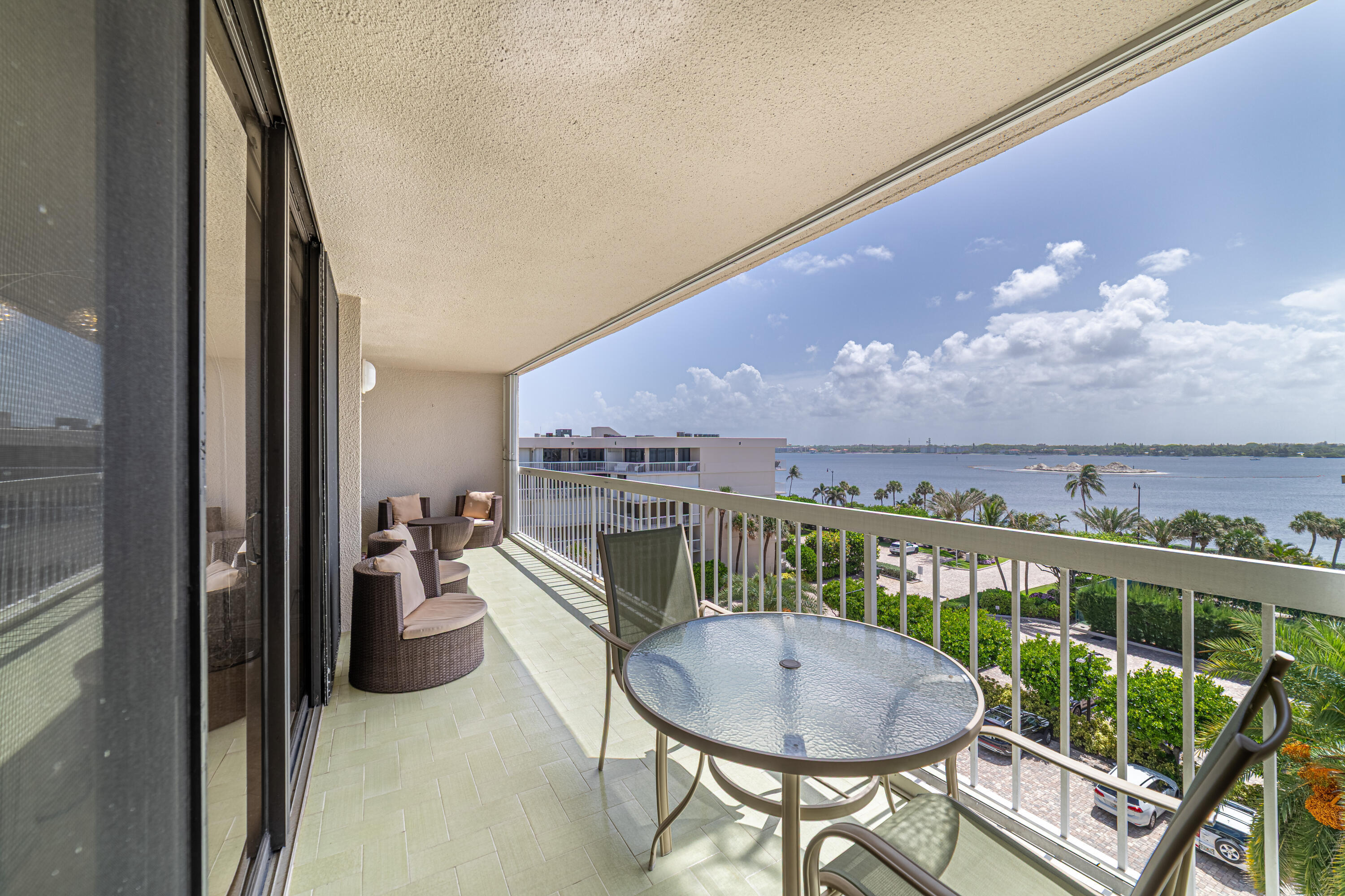 DORCHESTER OF PALM BEACH CONDO - Residential Lease