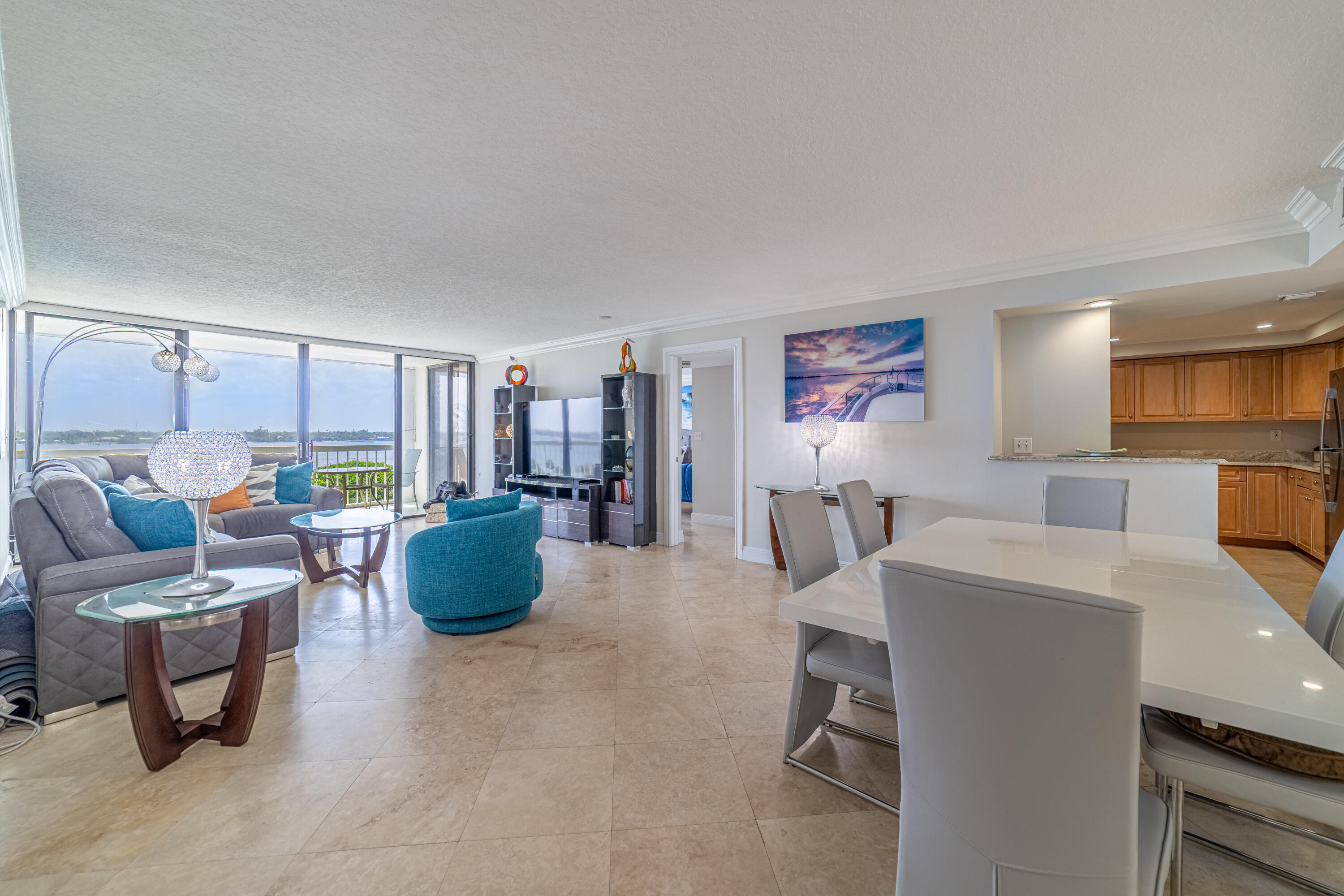 DORCHESTER OF PALM BEACH CONDO - Residential Lease