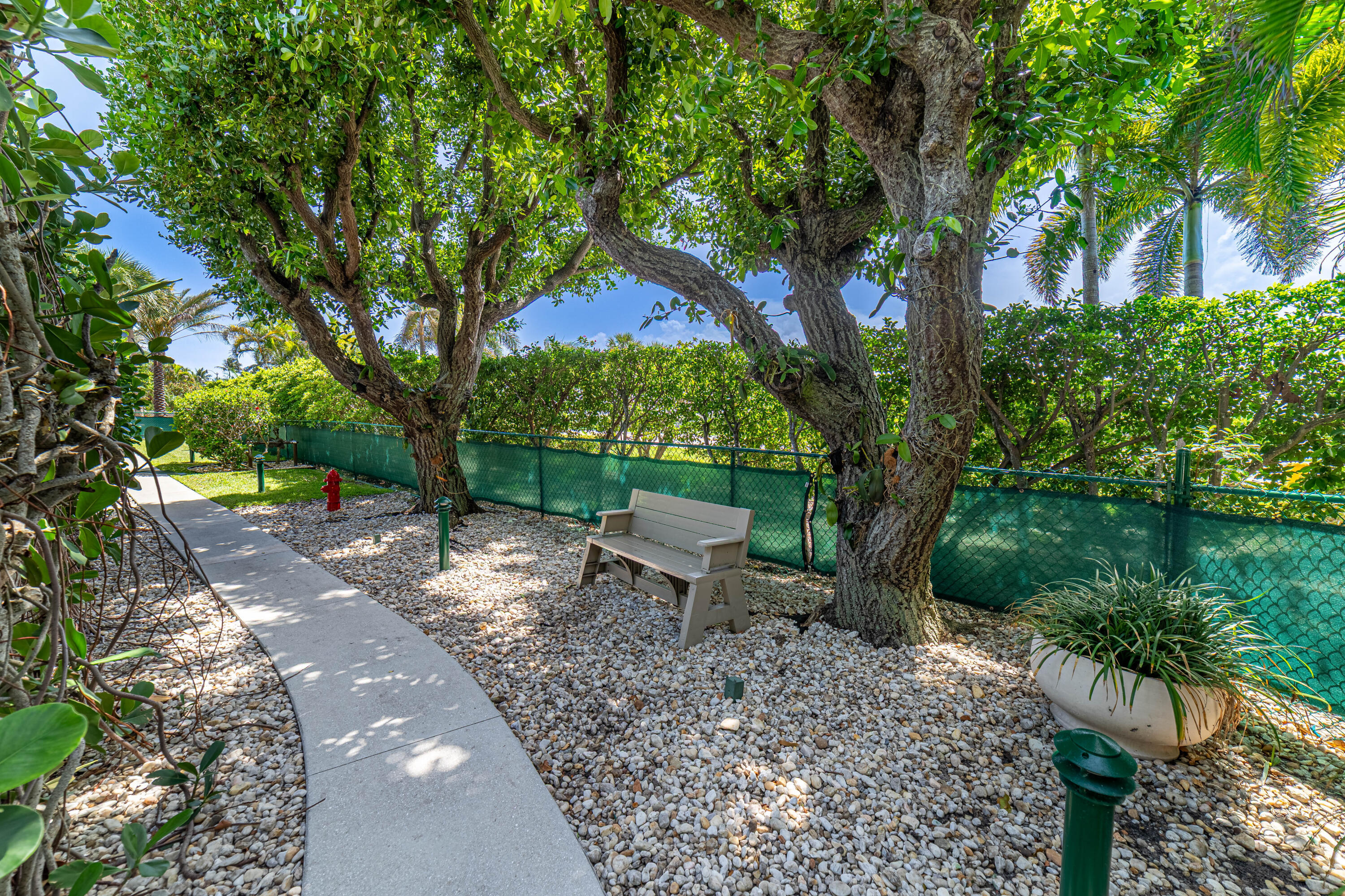DORCHESTER OF PALM BEACH CONDO - Residential Lease