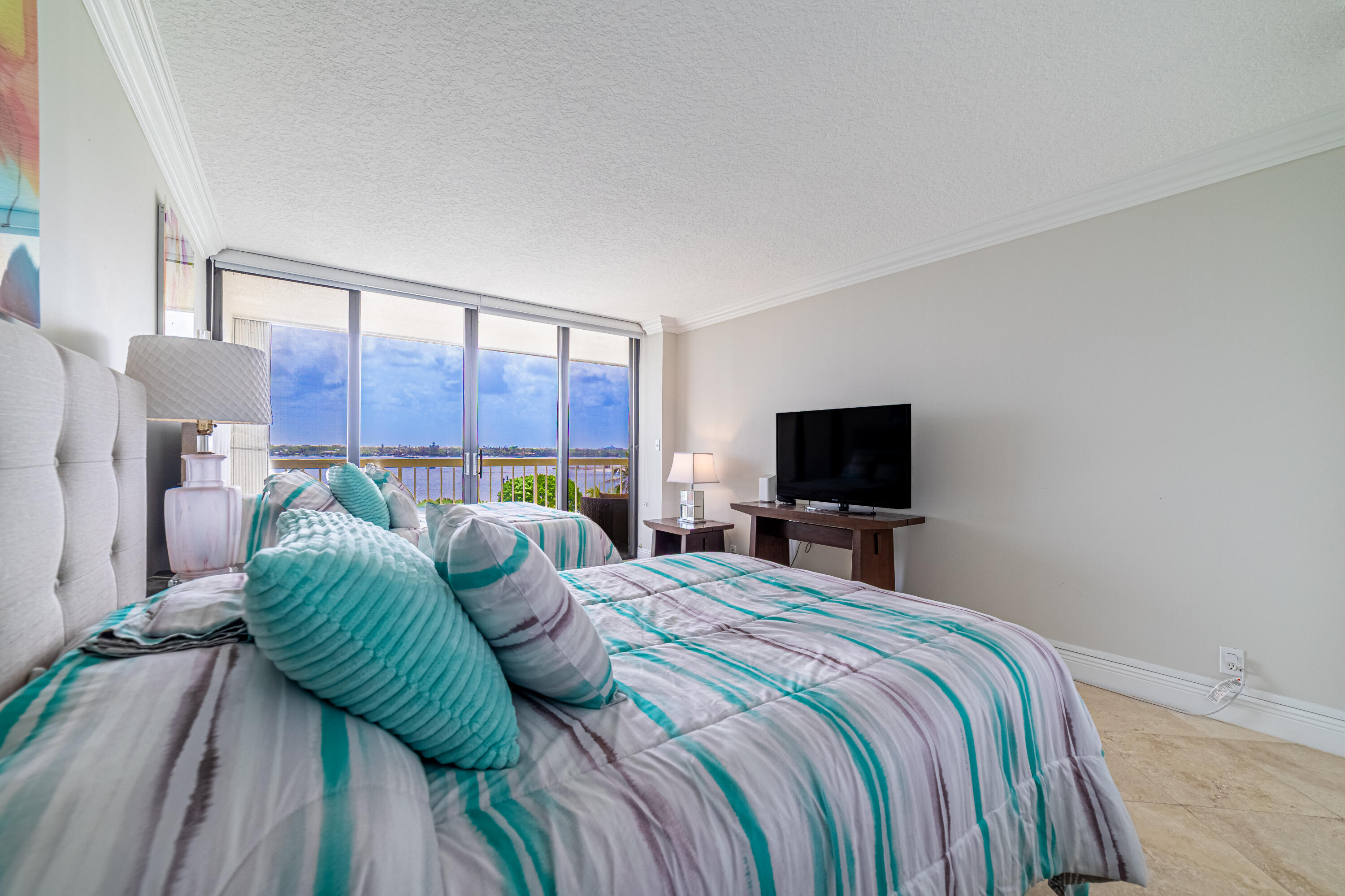 DORCHESTER OF PALM BEACH CONDO - Residential Lease