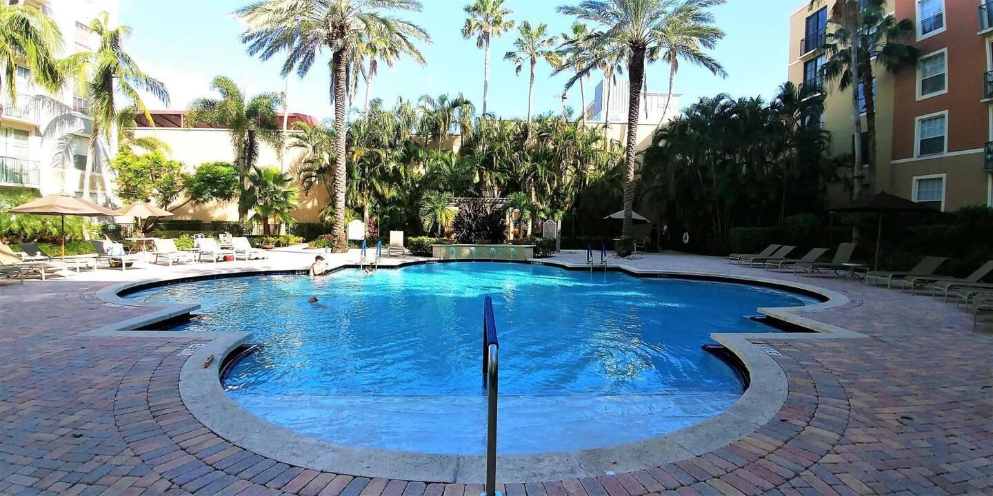 COURTYARDS IN CITYPLACE CONDOMINIUM - Residential