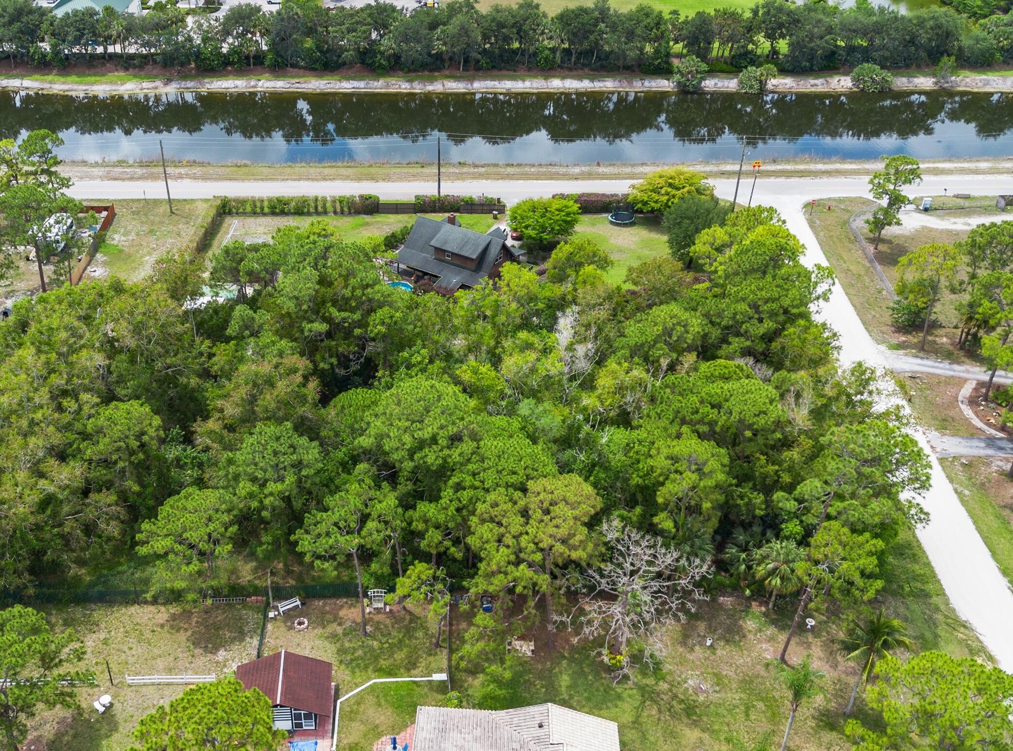 The Acreage - Land