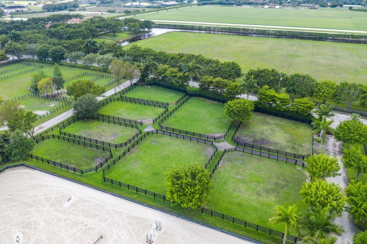 PALM BEACH POINT EAST - Residential