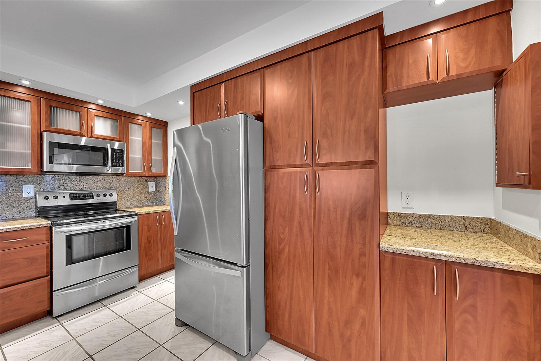 GALT OCEAN CLUB CONDO - Residential Lease