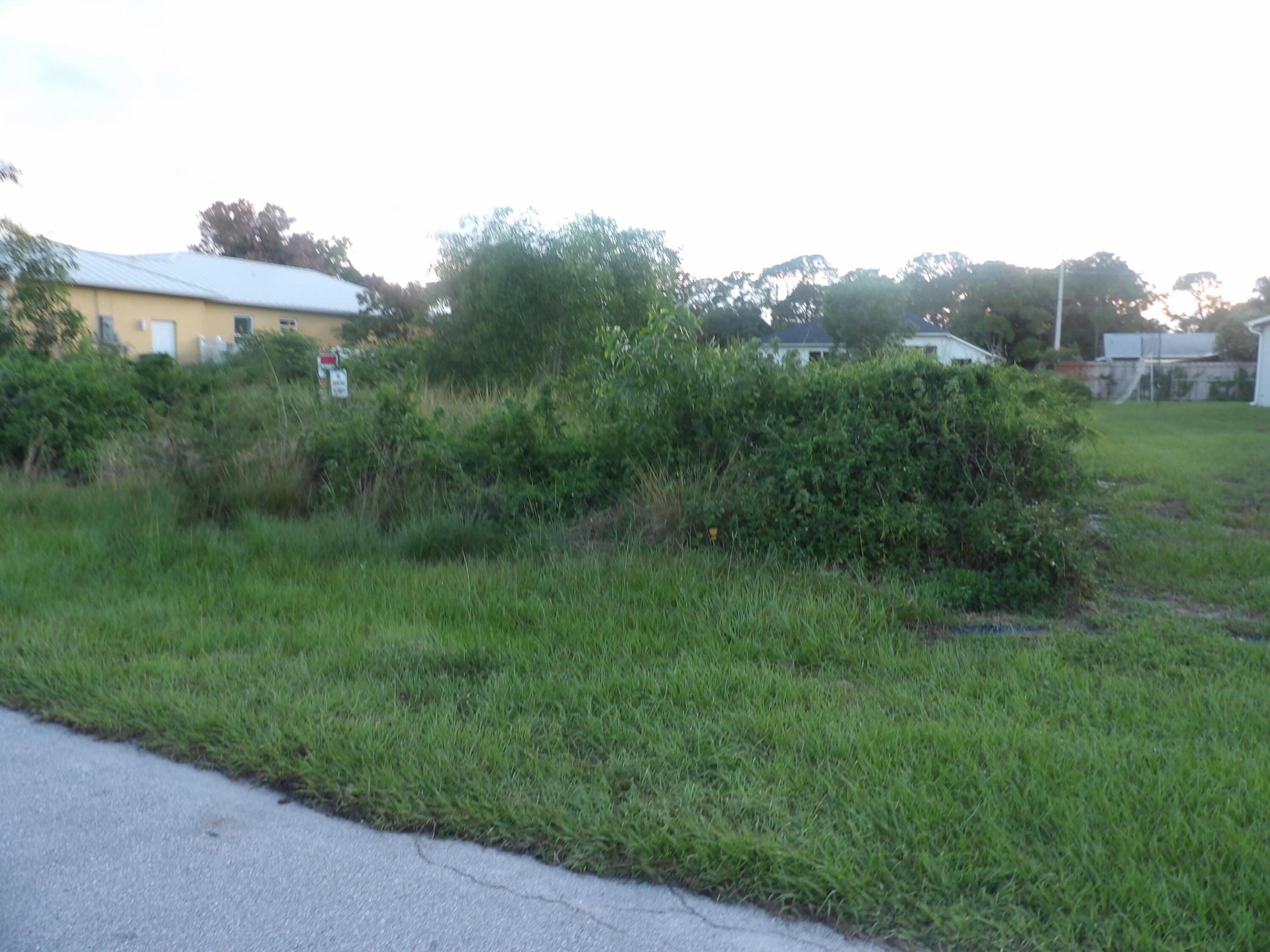 PORT ST LUCIE SECTION 19 - Land