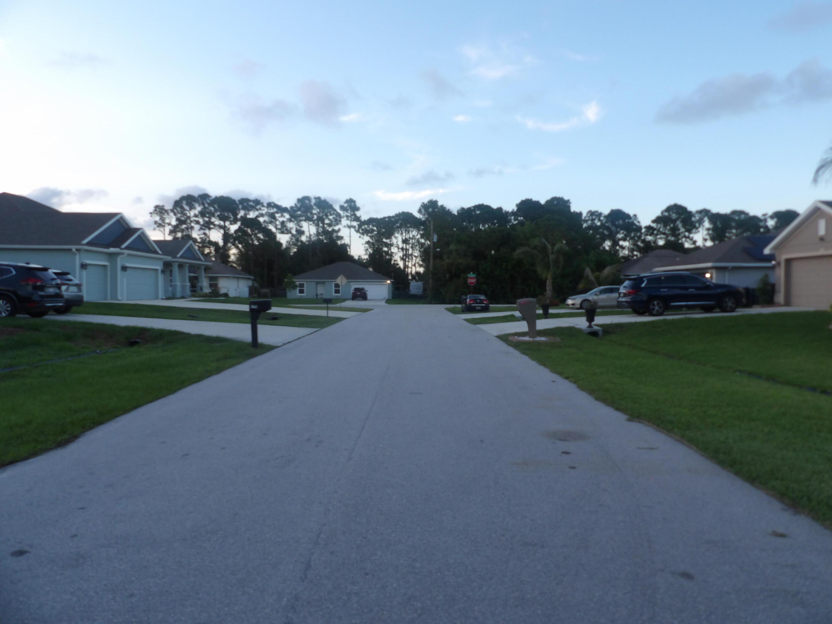 PORT ST LUCIE SECTION 19 - Land
