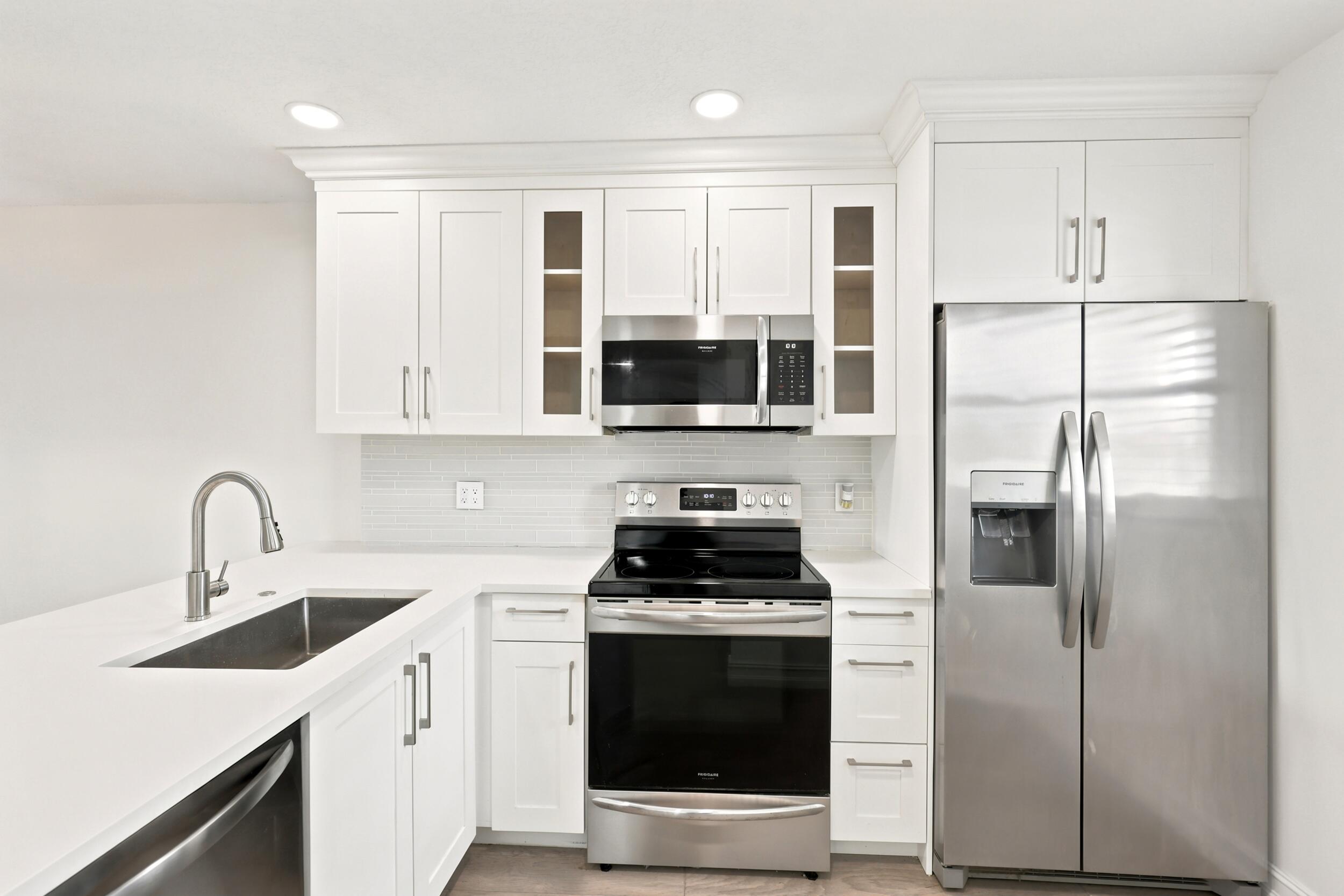 LUCERNE LAKES GOLF COLONY CONDOS 1 THRU 12 - Residential