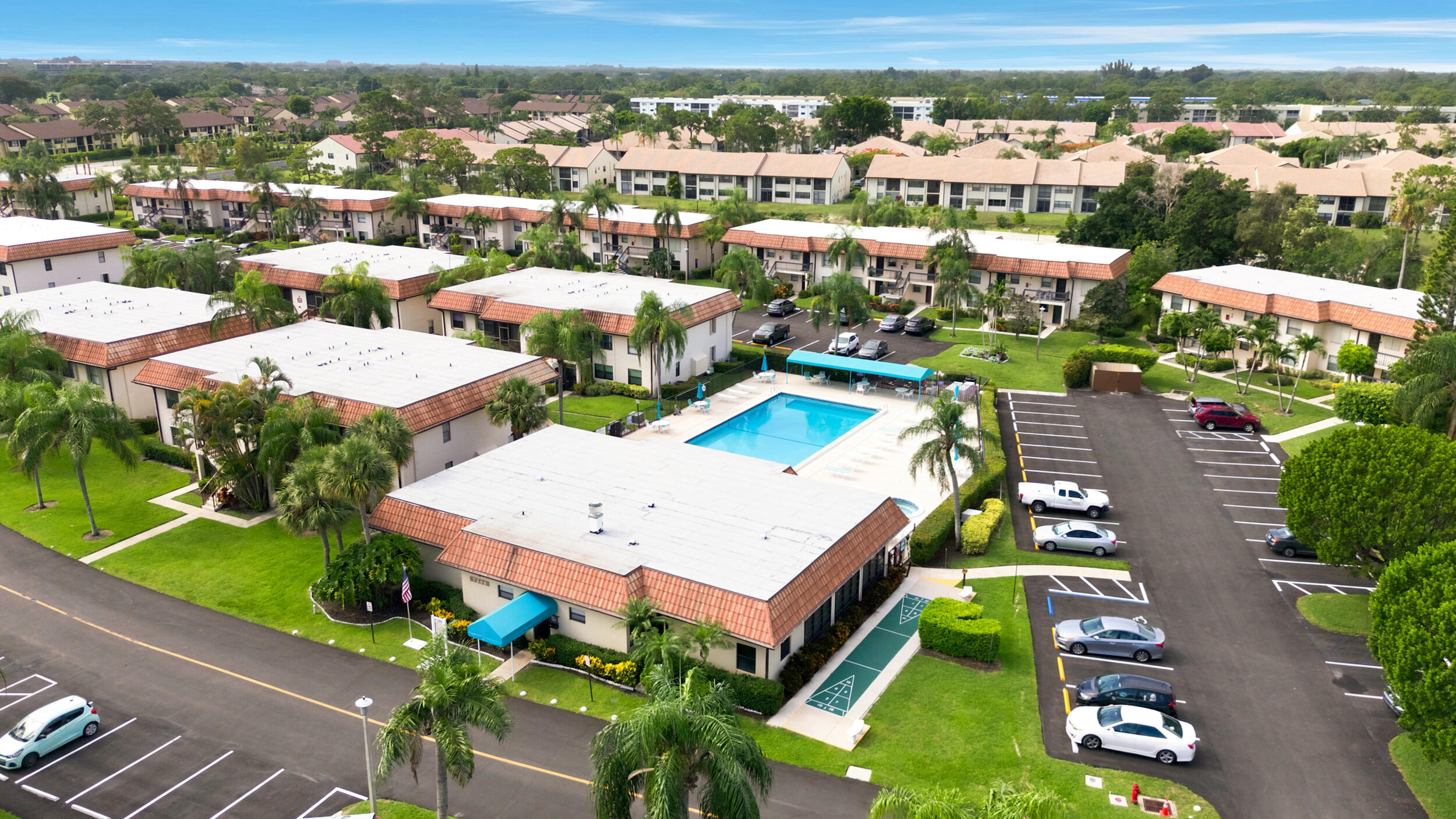 LUCERNE LAKES GOLF COLONY CONDOS 1 THRU 12 - Residential