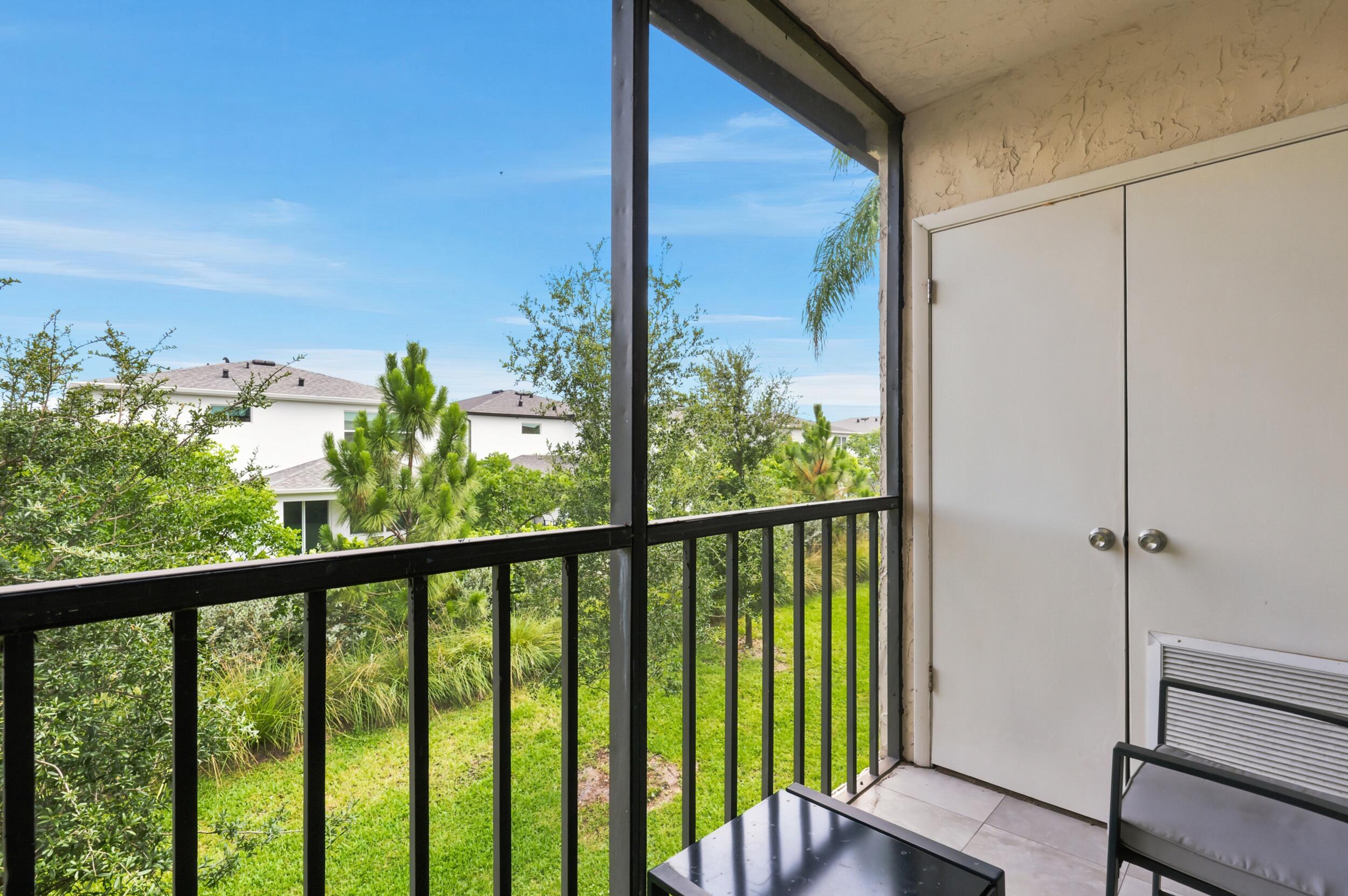 LUCERNE LAKES GOLF COLONY CONDOS 1 THRU 12 - Residential