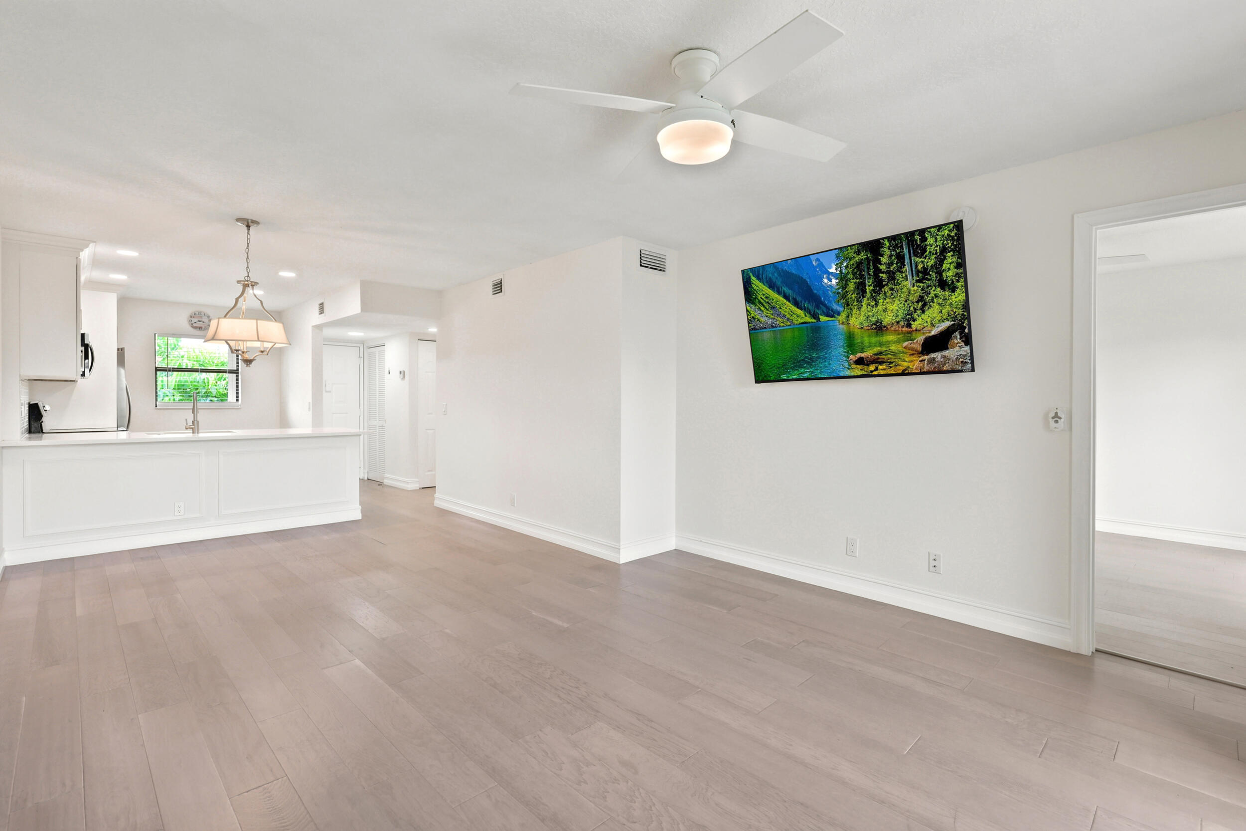 LUCERNE LAKES GOLF COLONY CONDOS 1 THRU 12 - Residential