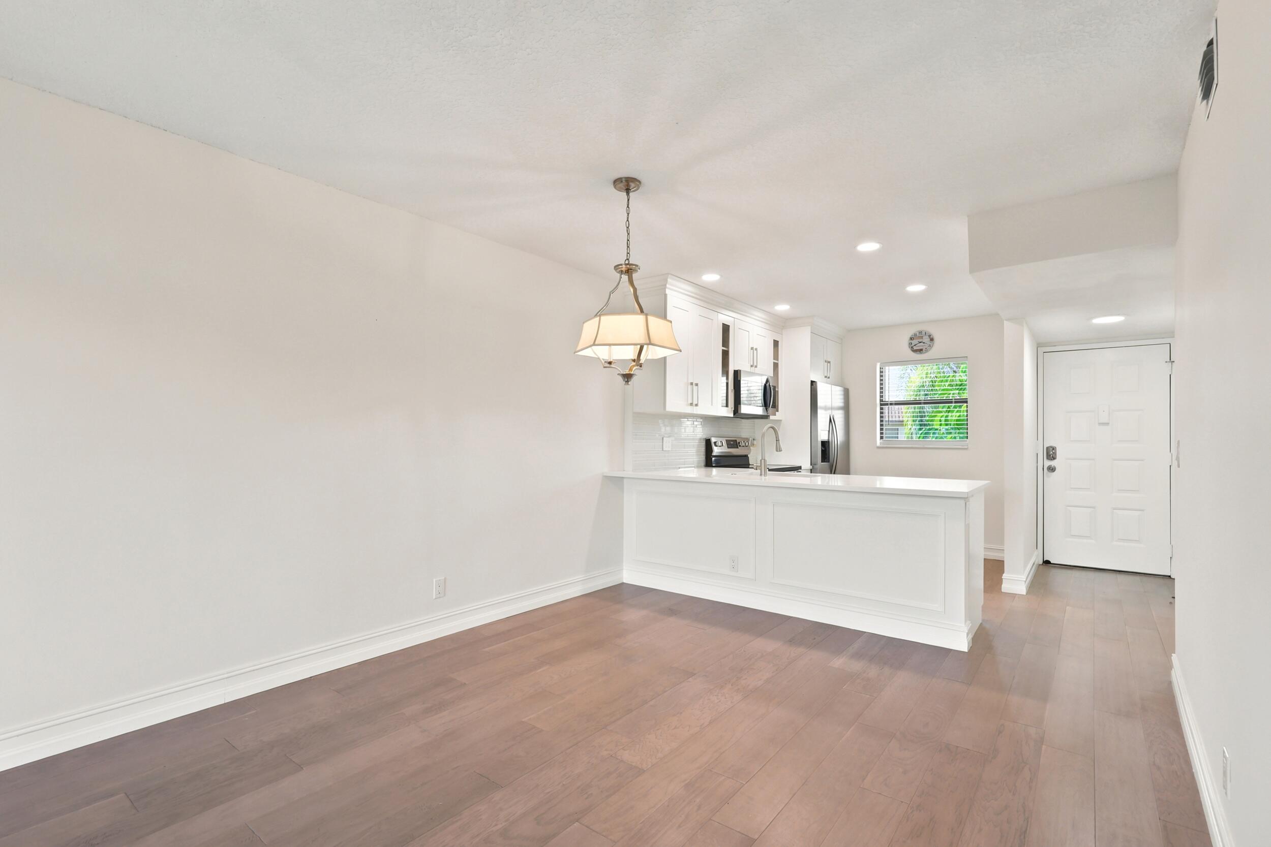 LUCERNE LAKES GOLF COLONY CONDOS 1 THRU 12 - Residential