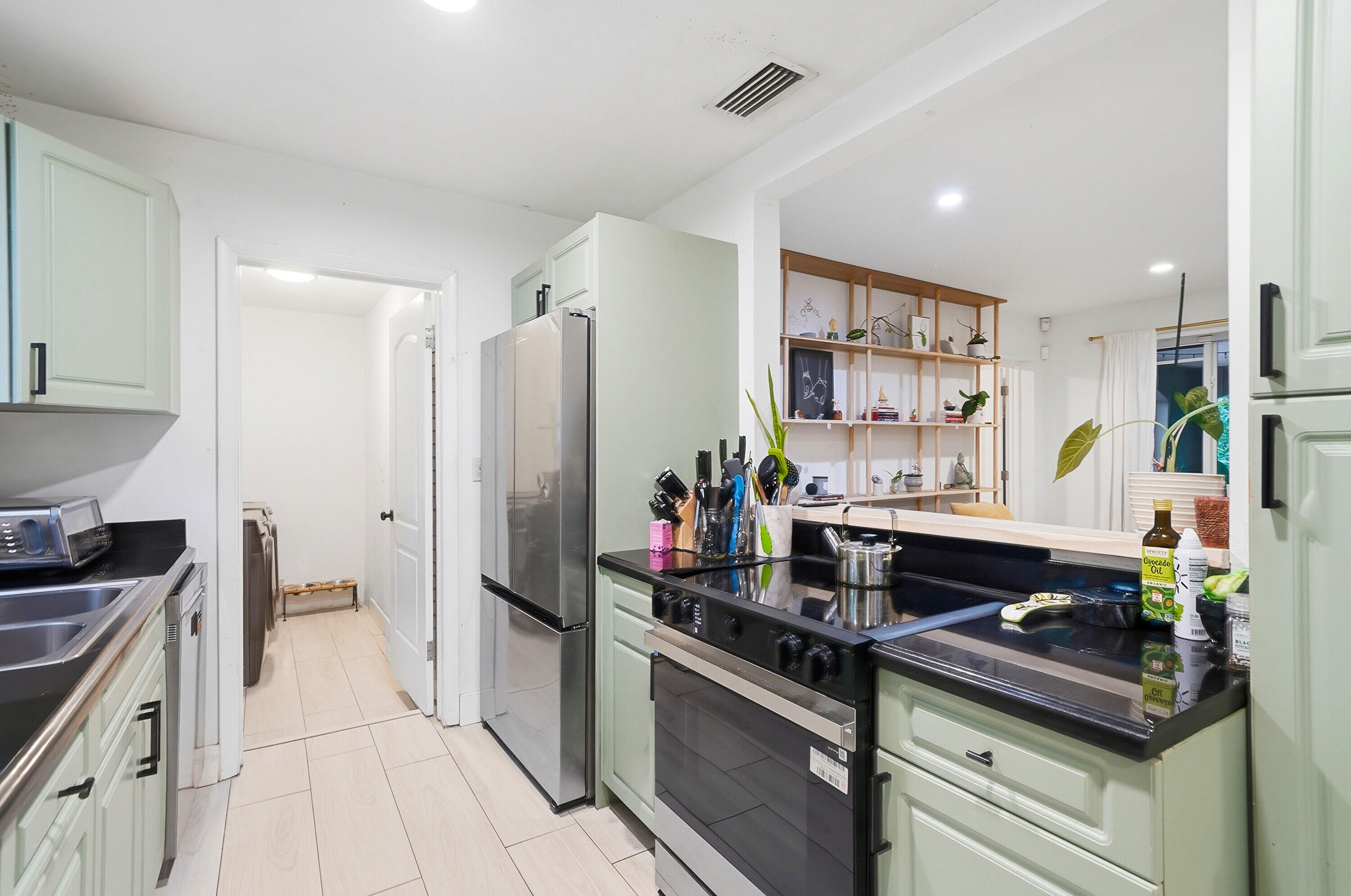 CENTRAL GOLF SEC OF HOLLYWOOD - Residential Lease
