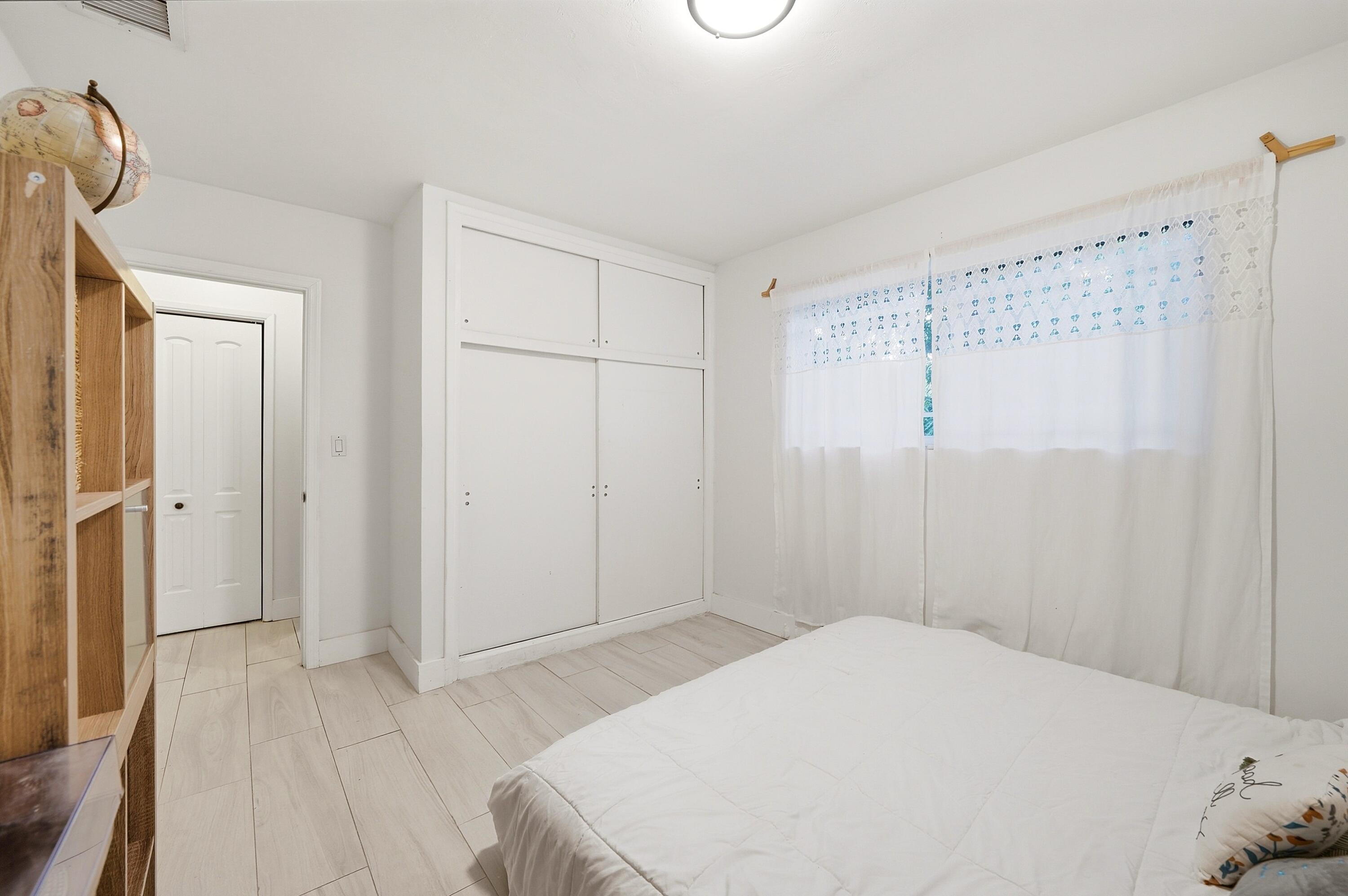 CENTRAL GOLF SEC OF HOLLYWOOD - Residential Lease