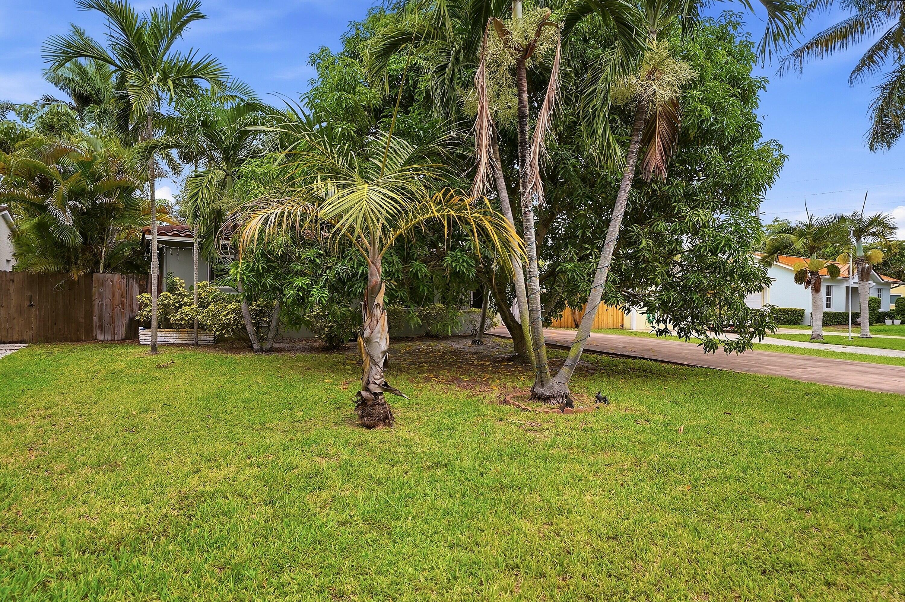 CENTRAL GOLF SEC OF HOLLYWOOD - Residential Lease
