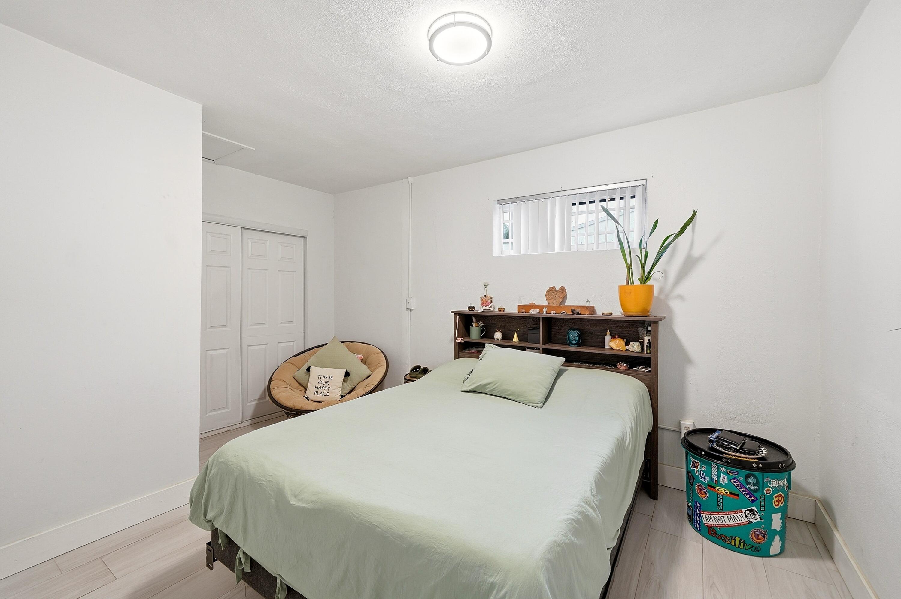 CENTRAL GOLF SEC OF HOLLYWOOD - Residential Lease