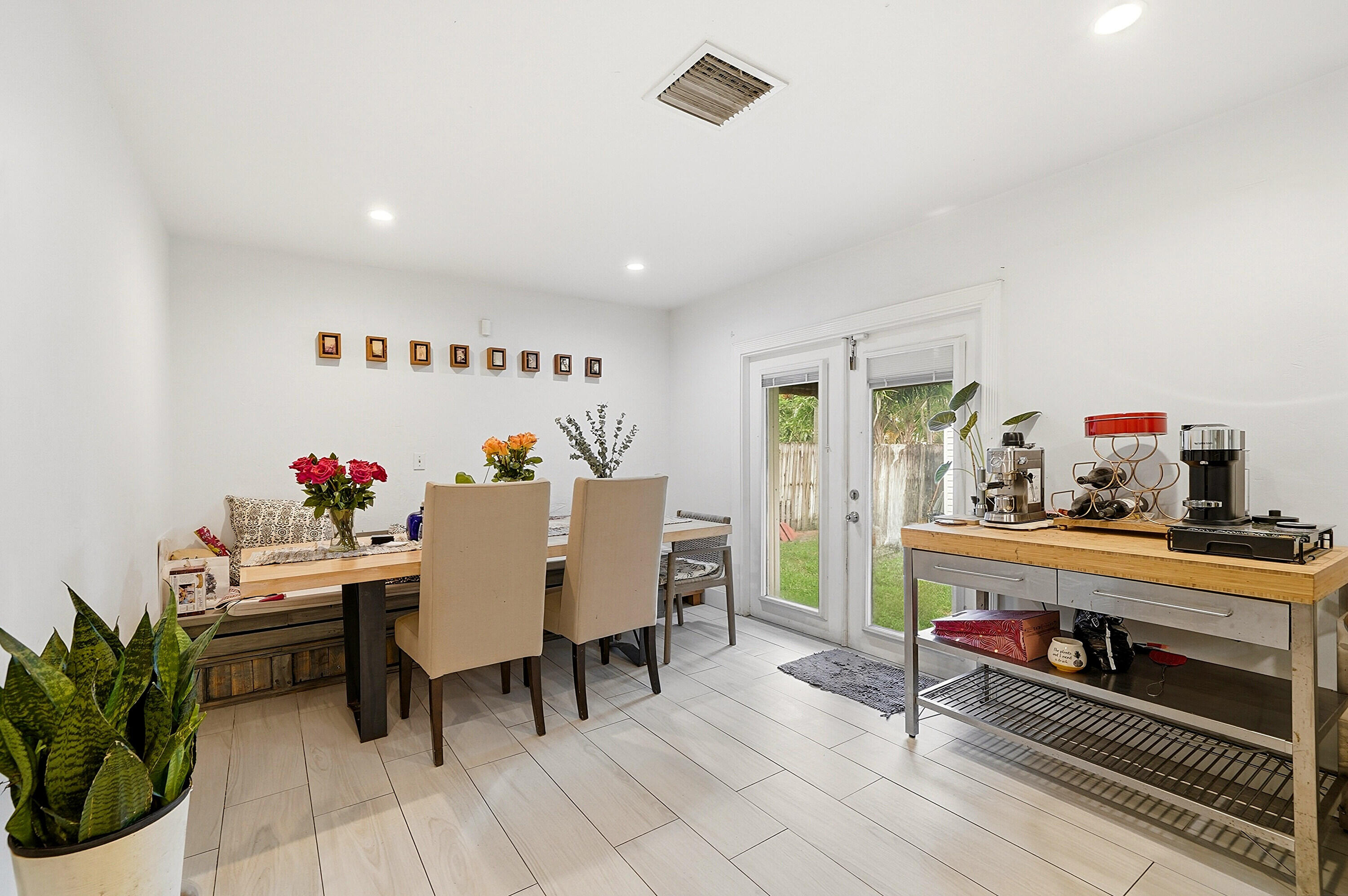 CENTRAL GOLF SEC OF HOLLYWOOD - Residential Lease