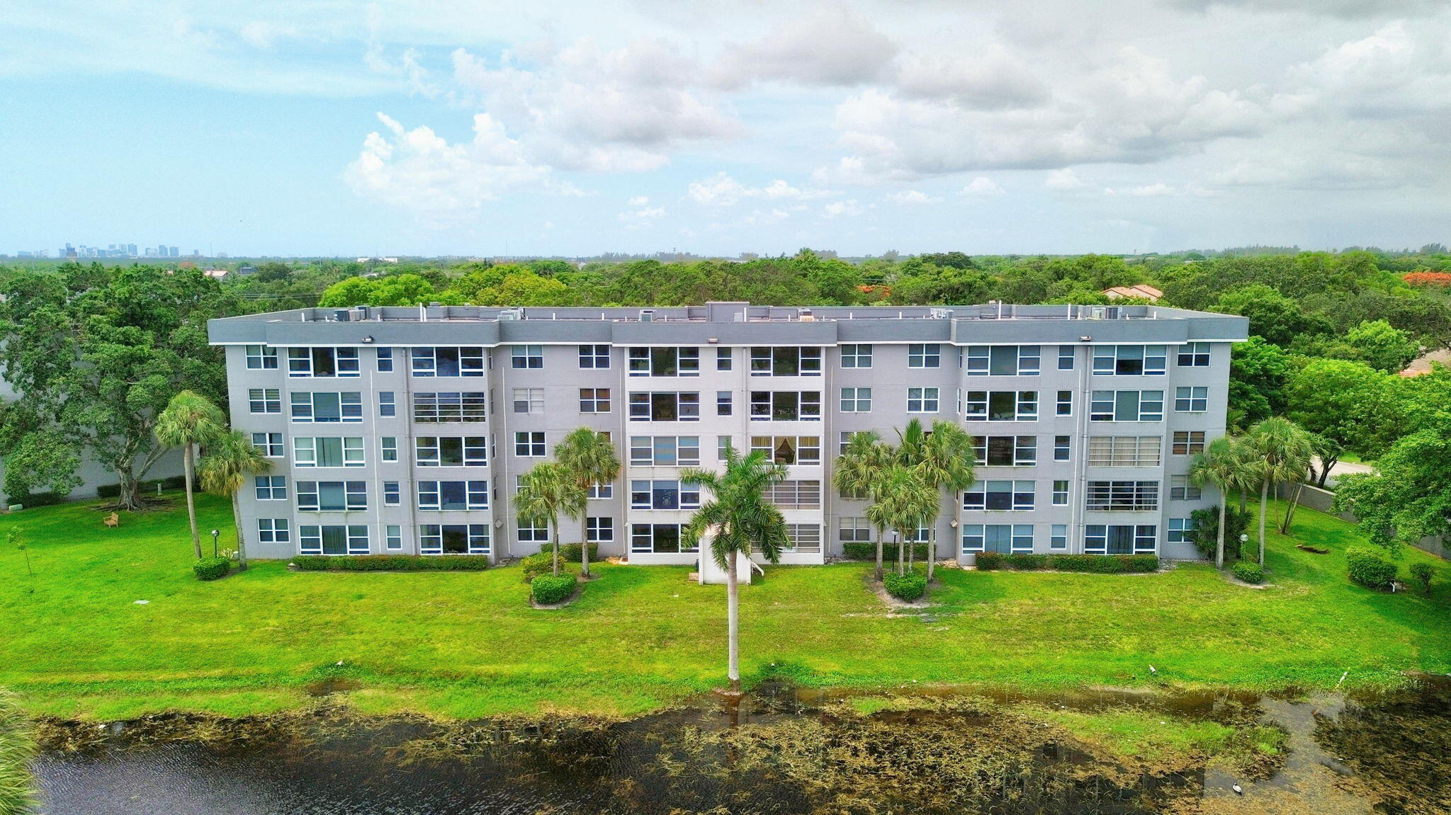 CYPRESS REACH AT PALM-AIRE ONE - Residential