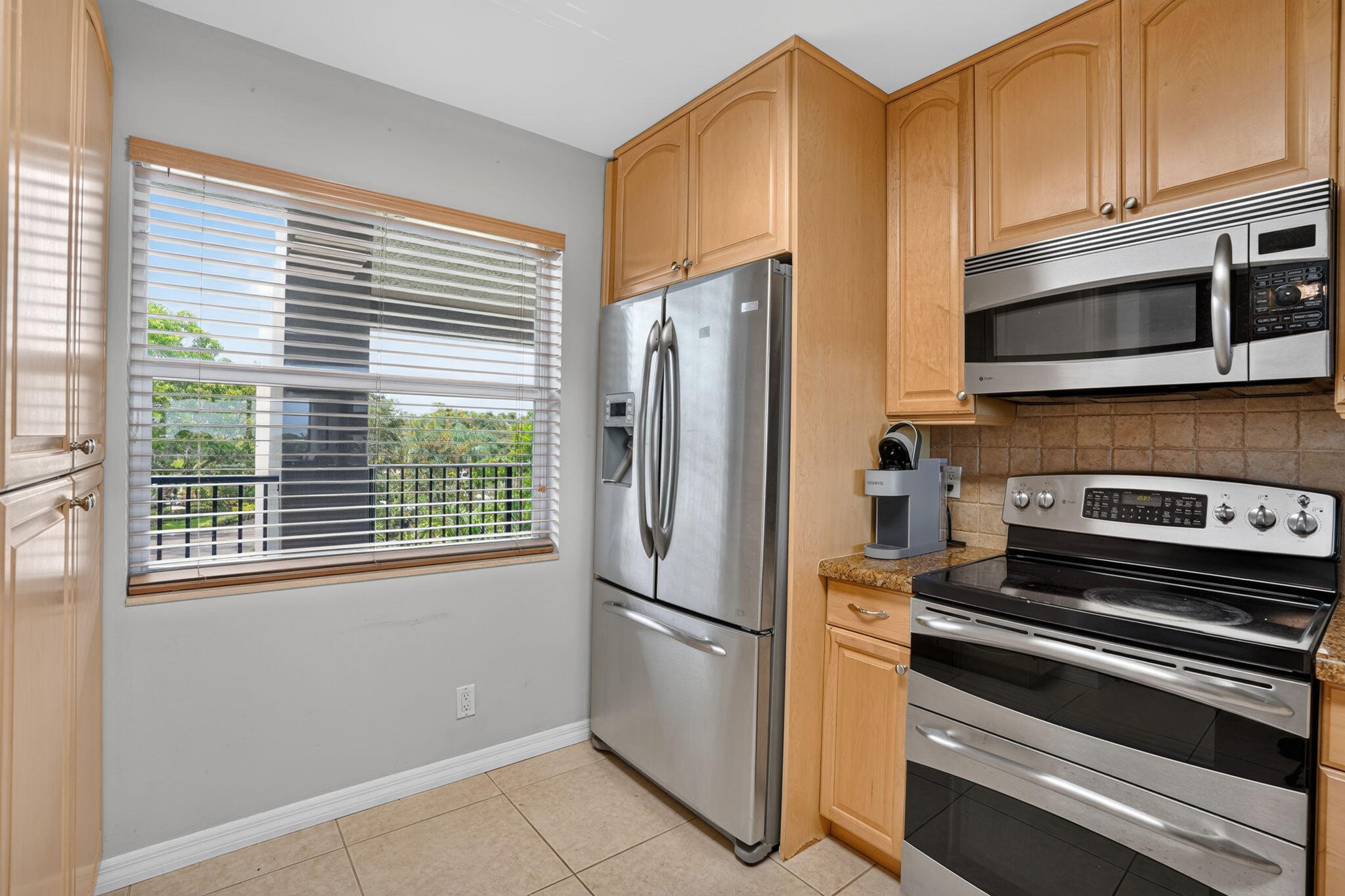 CYPRESS REACH AT PALM-AIRE ONE - Residential