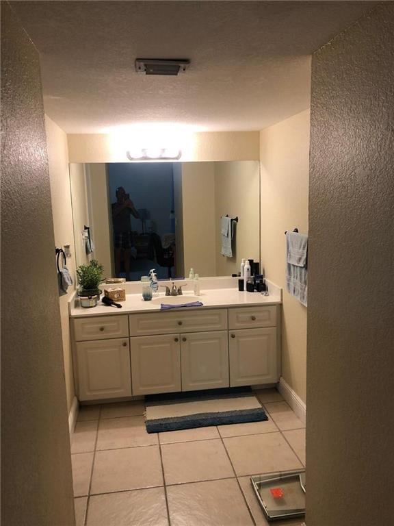 NOB HILL WEST CONDO - Residential Lease