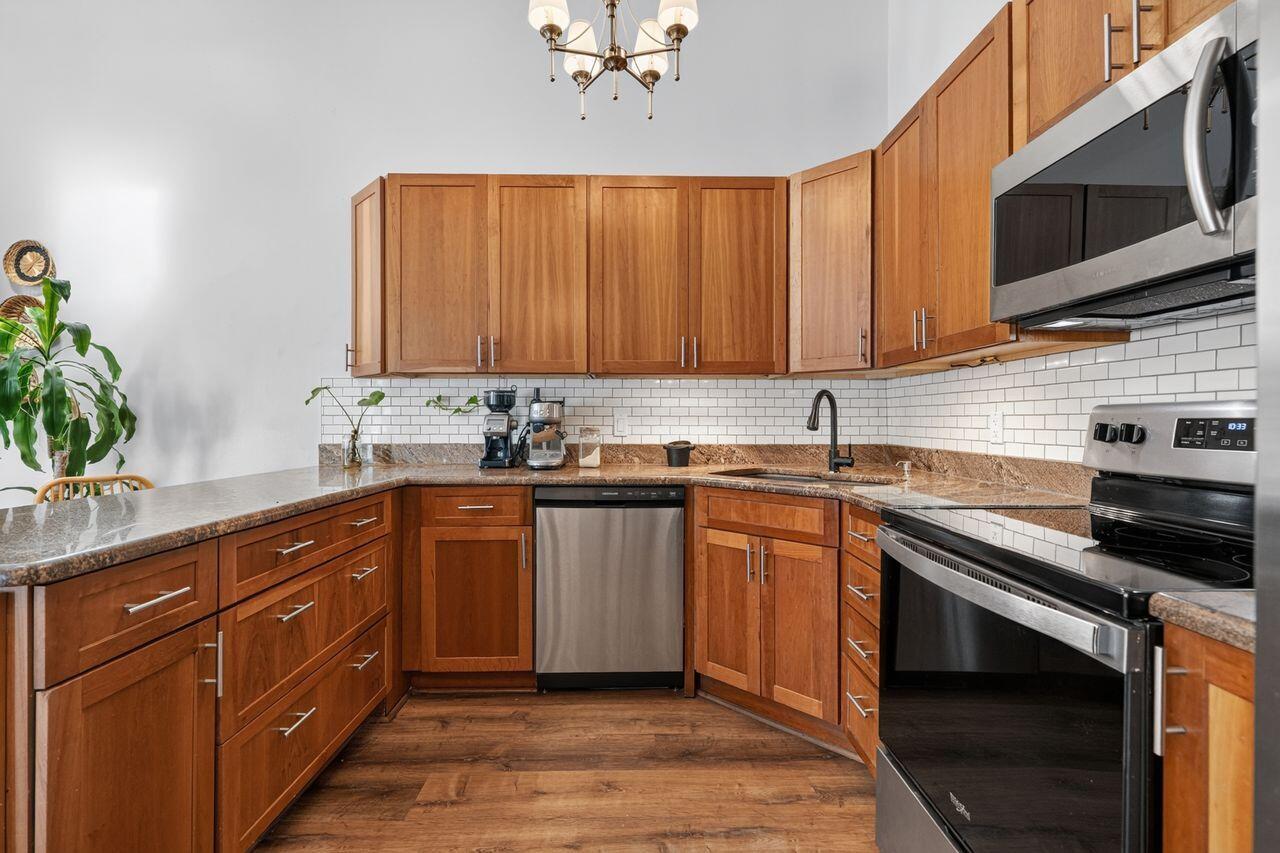 WESTWOOD GARDENS 3 - Residential