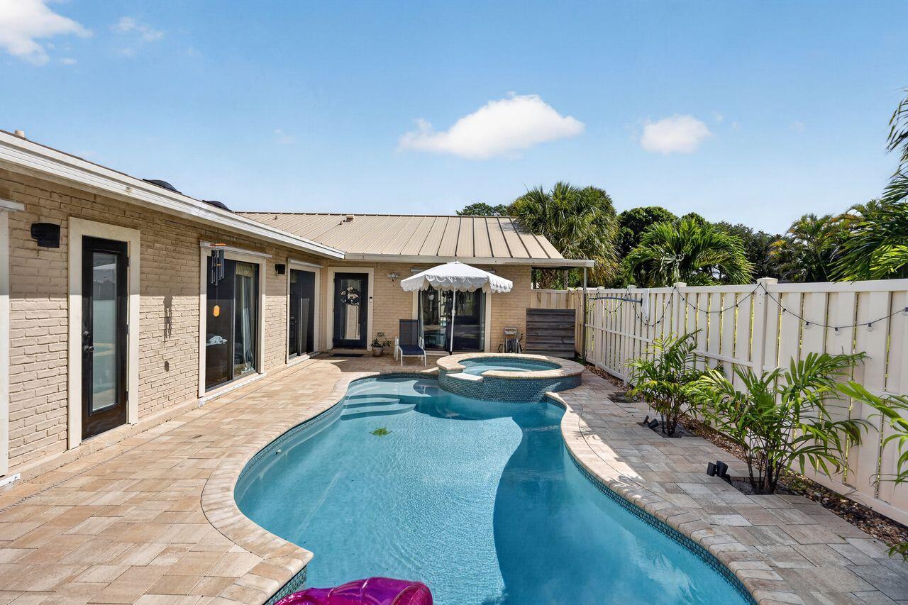 WESTWOOD GARDENS 3 - Residential