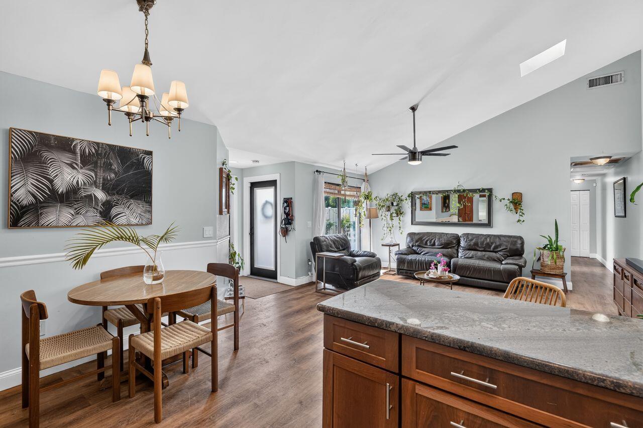 WESTWOOD GARDENS 3 - Residential